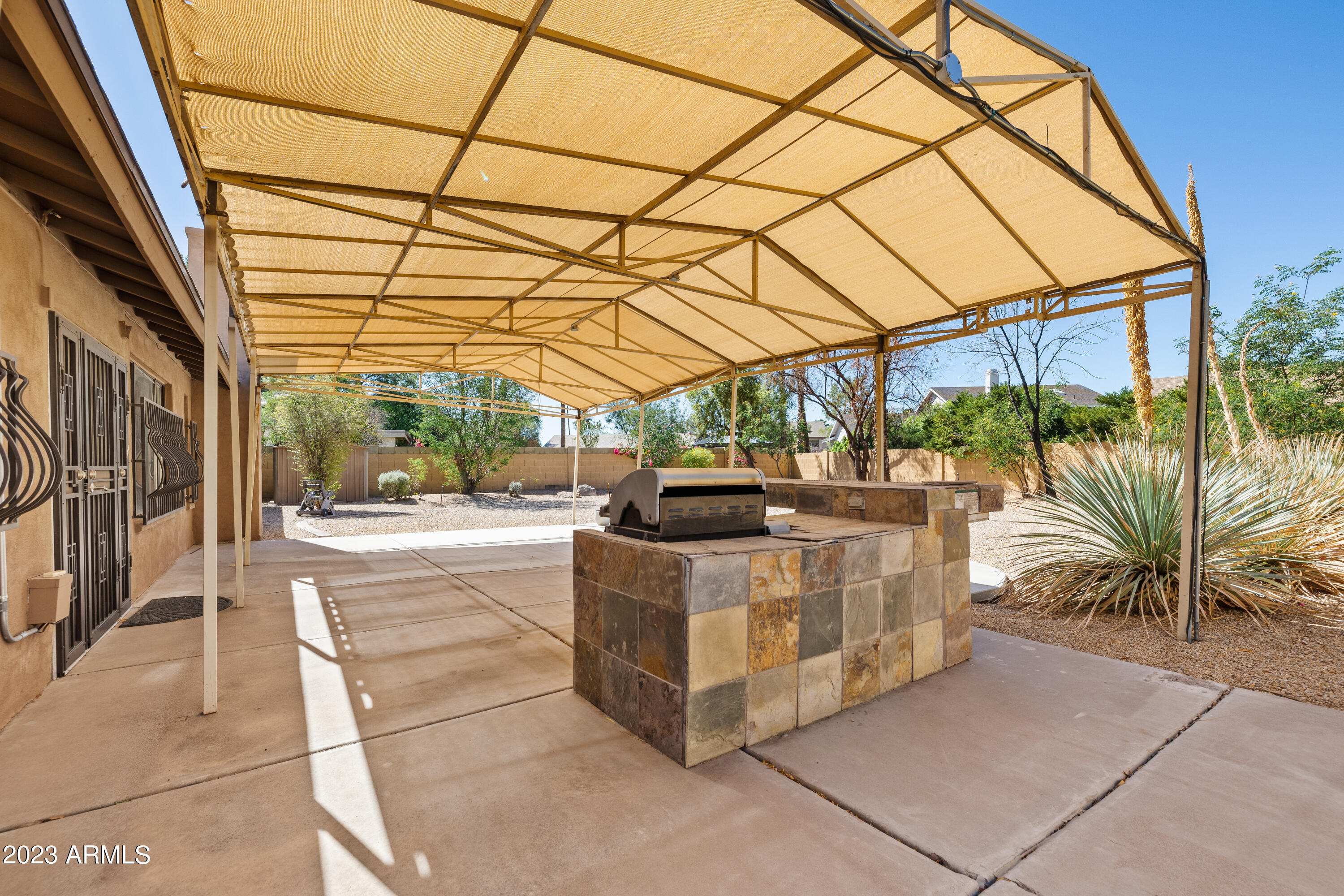 4501 E PARADISE Lane