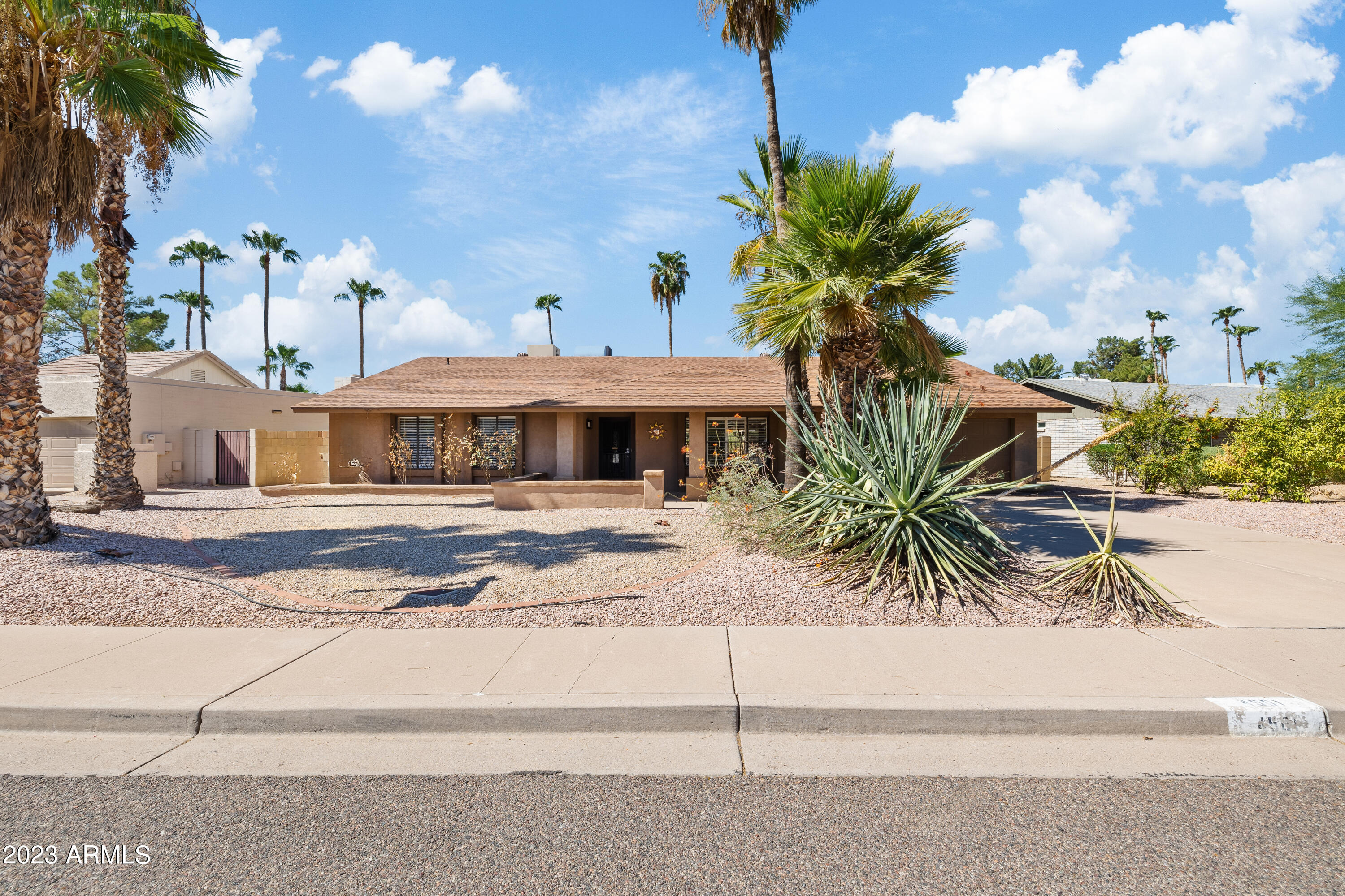 4501 E PARADISE Lane