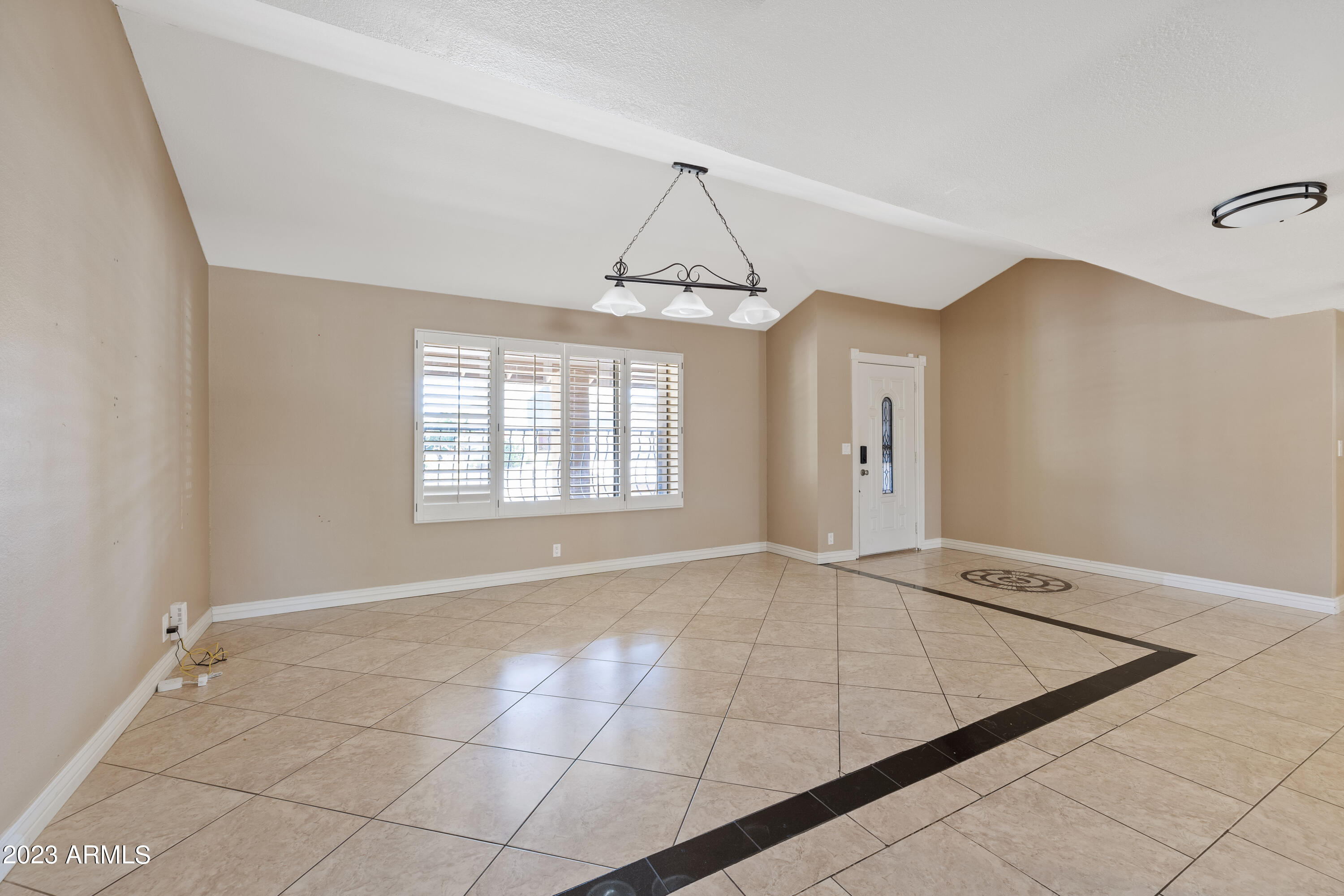 4501 E PARADISE Lane