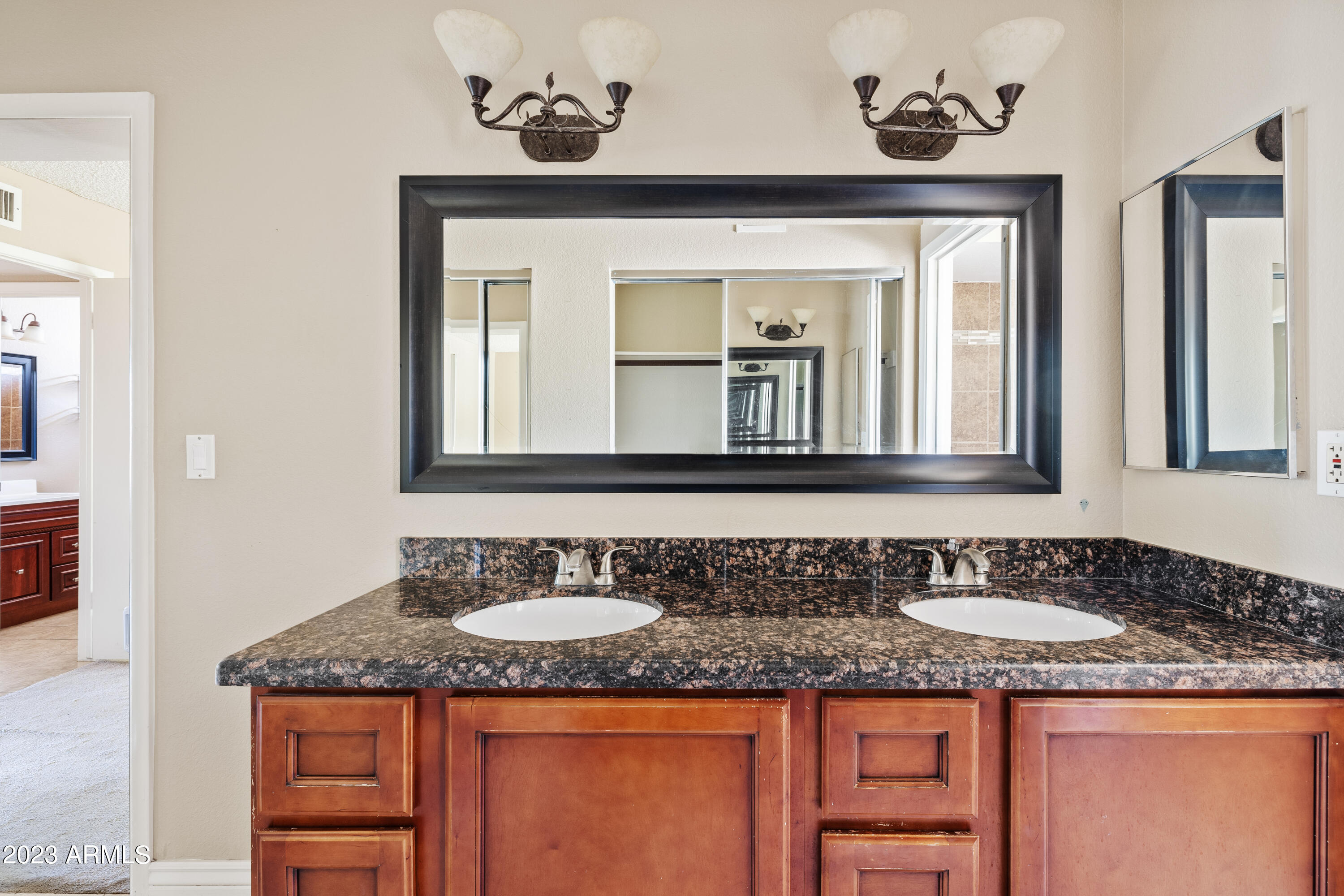 4501 E PARADISE Lane