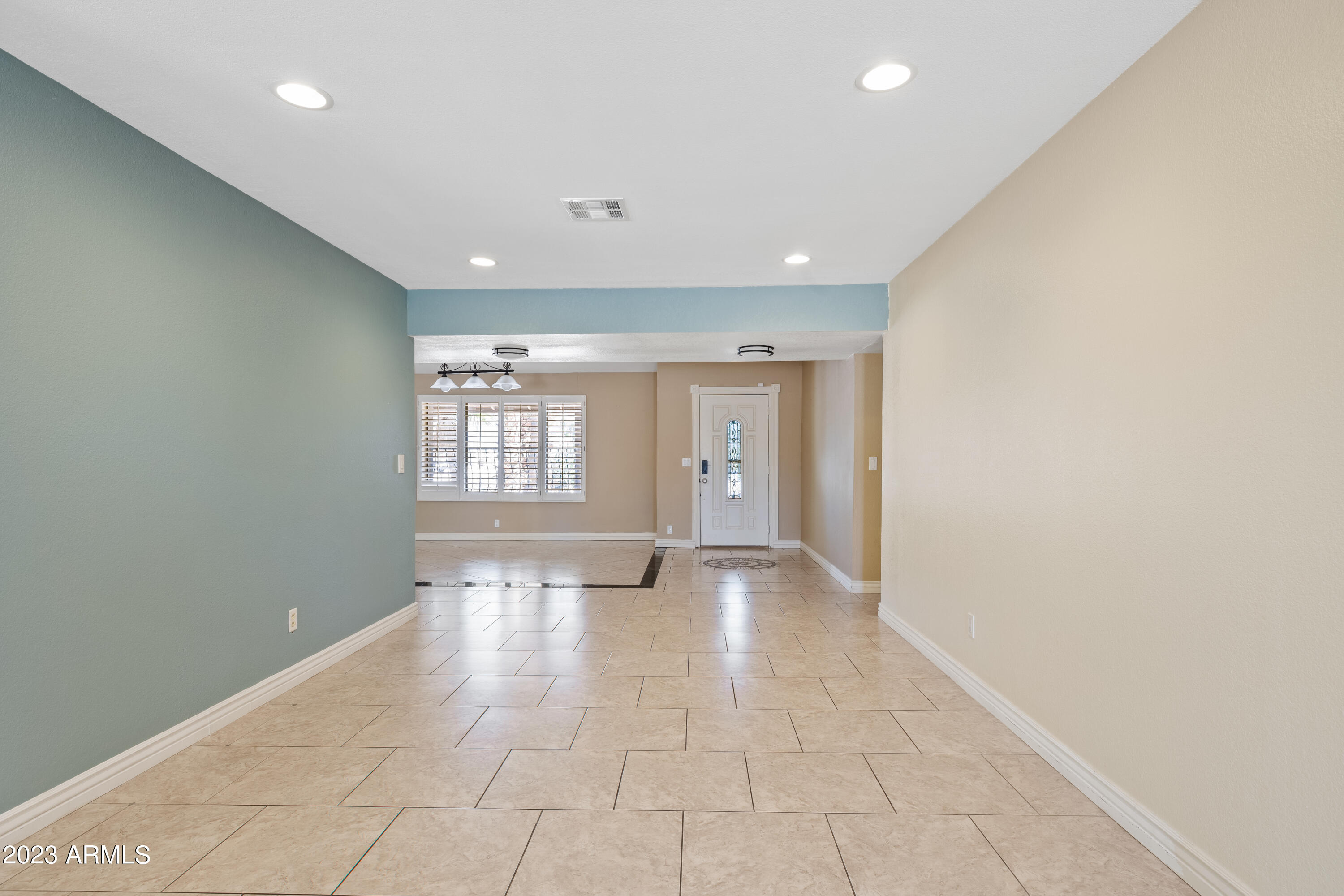 4501 E PARADISE Lane