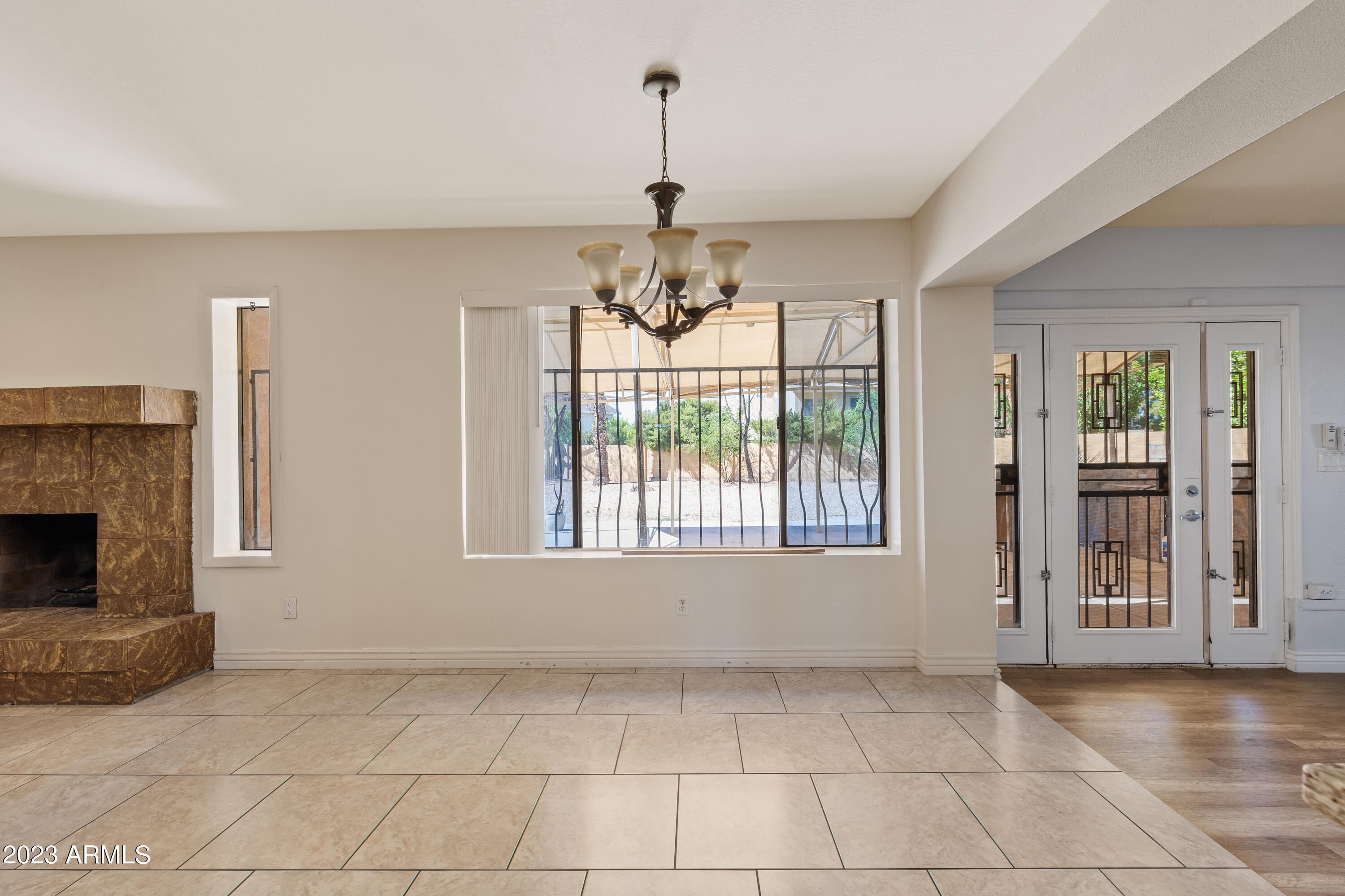 4501 E PARADISE Lane