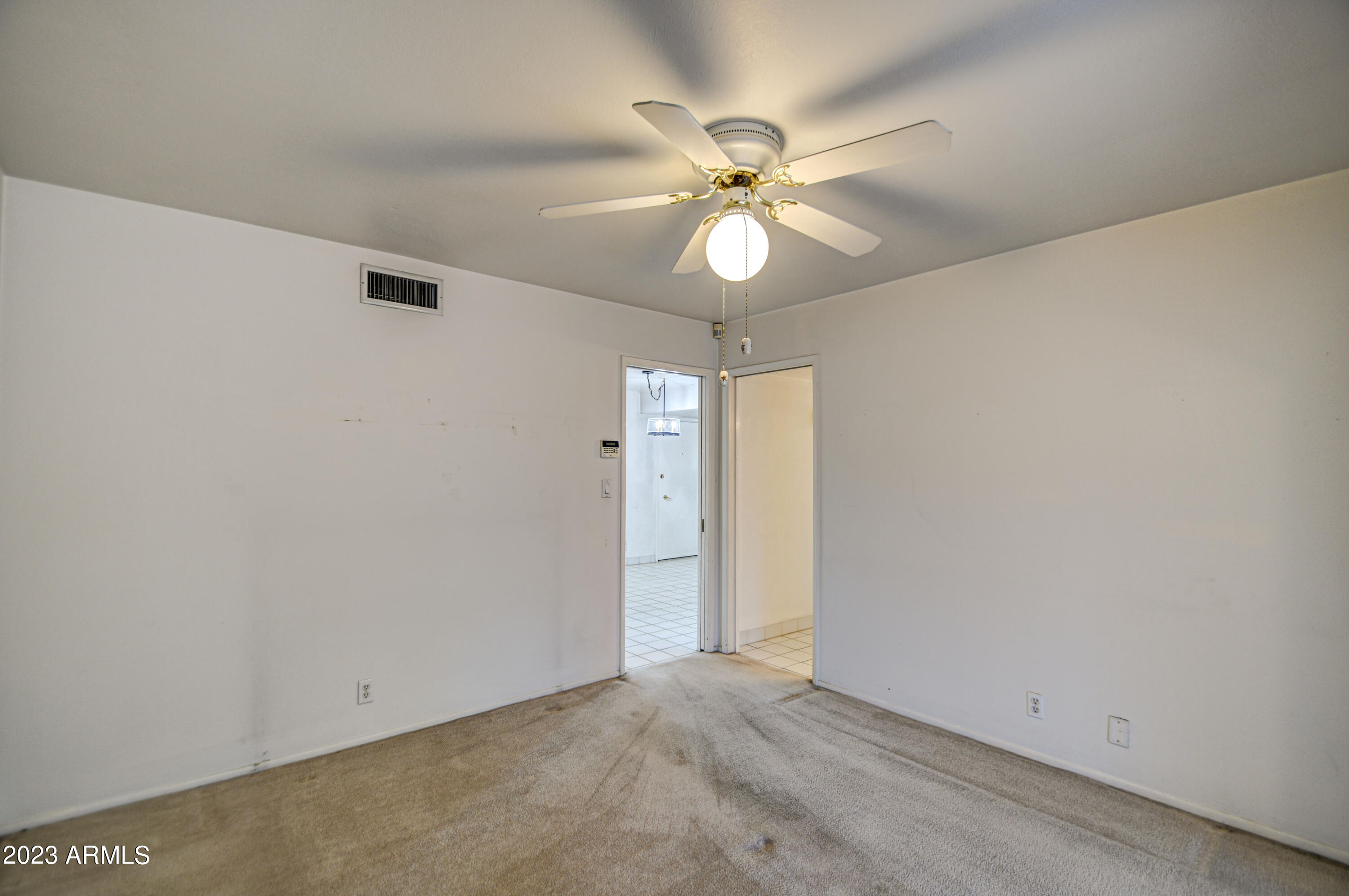 5415 E DALLAS Street