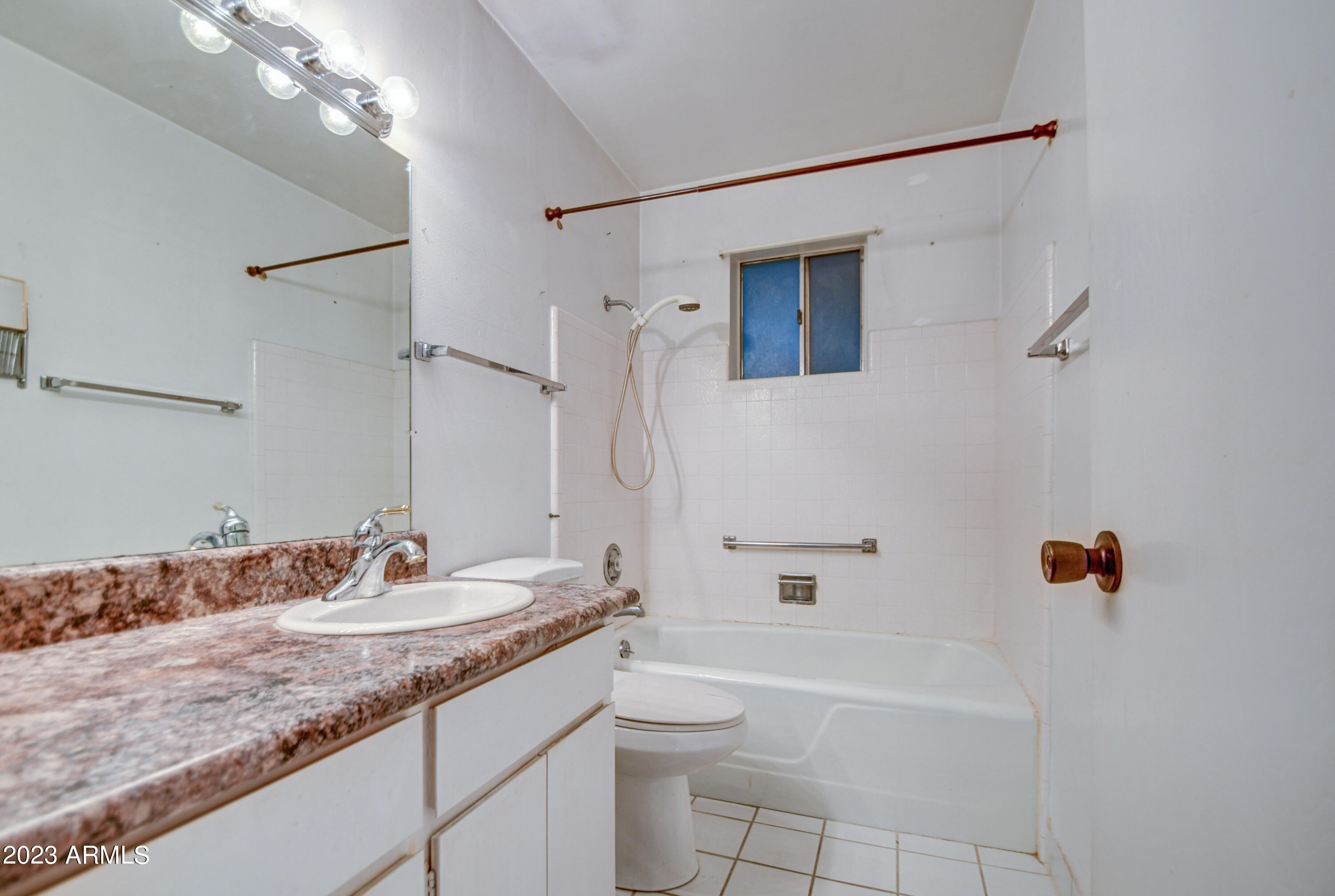 5415 E DALLAS Street