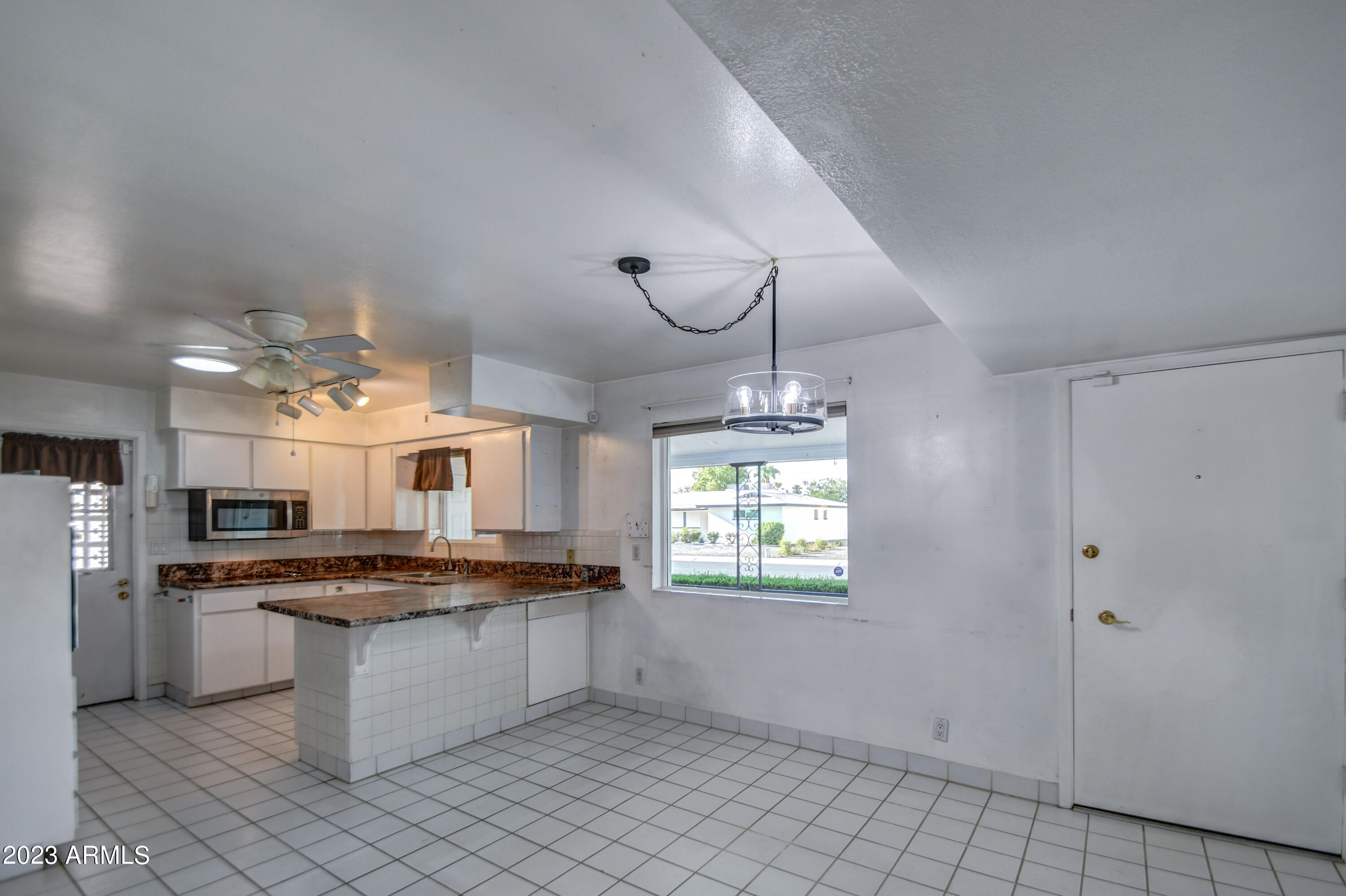 5415 E DALLAS Street