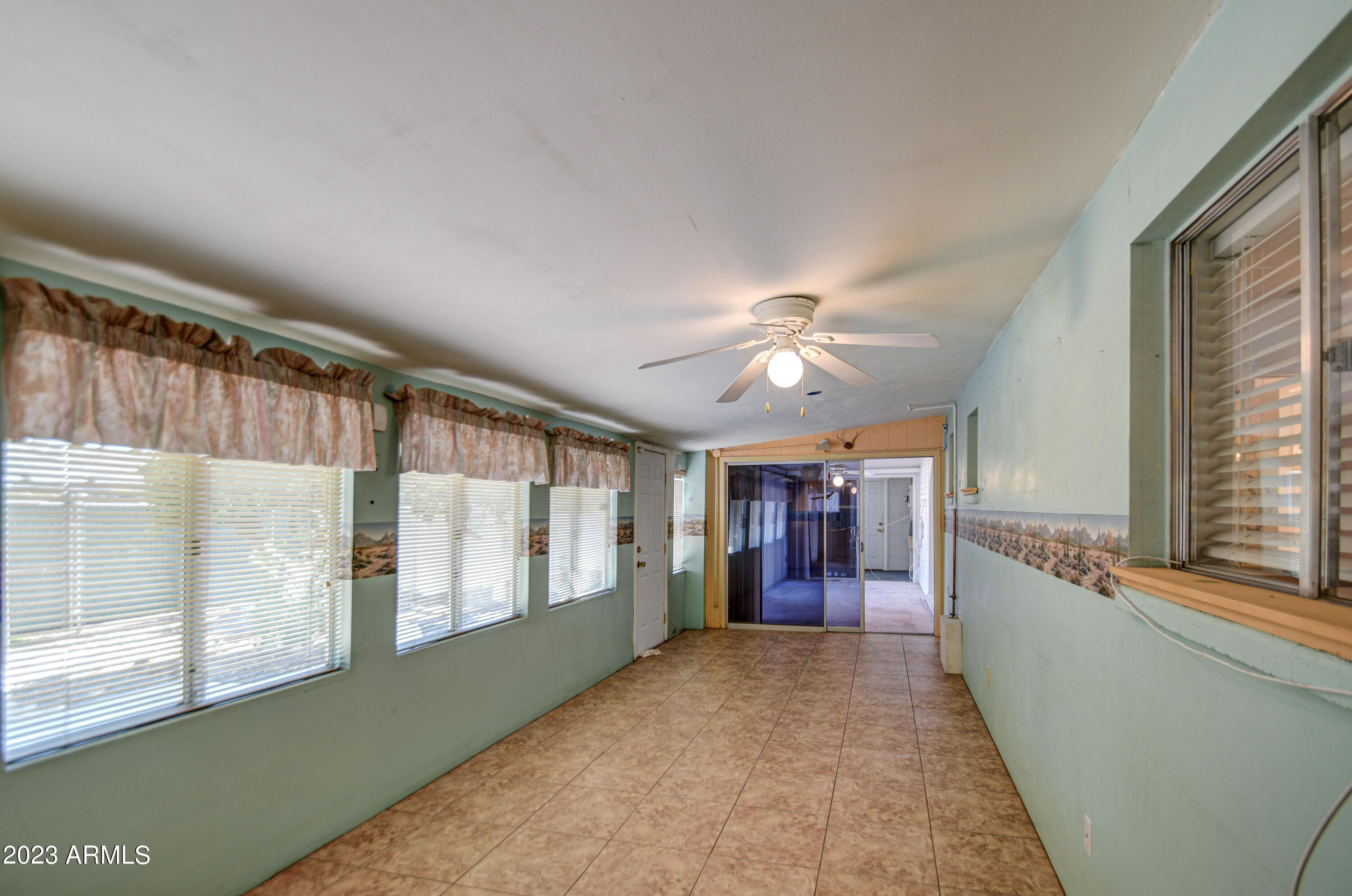 5415 E DALLAS Street