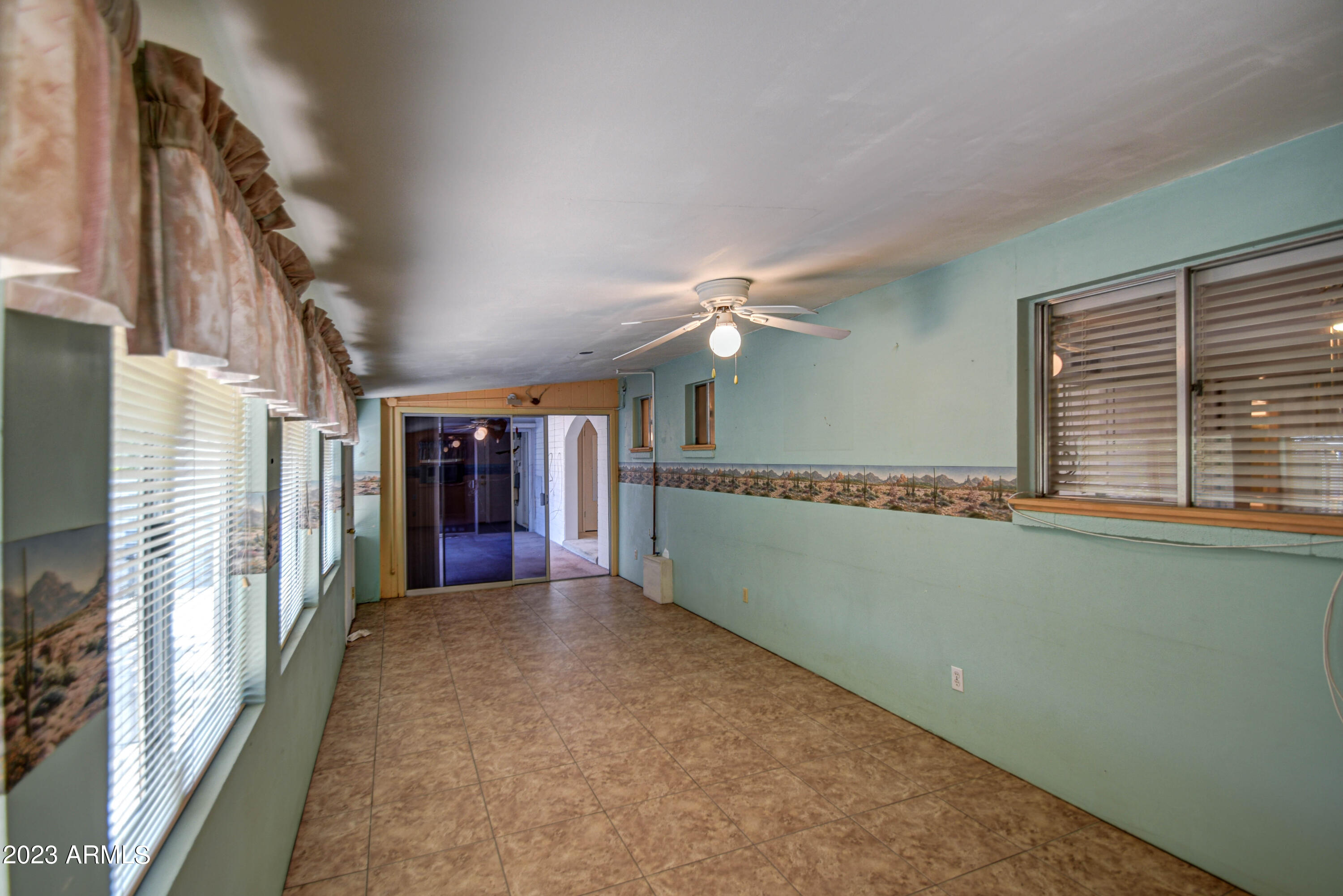 5415 E DALLAS Street