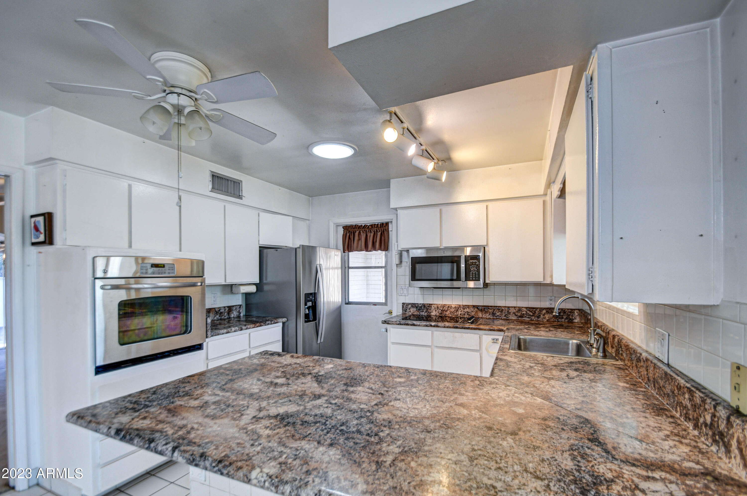 5415 E DALLAS Street