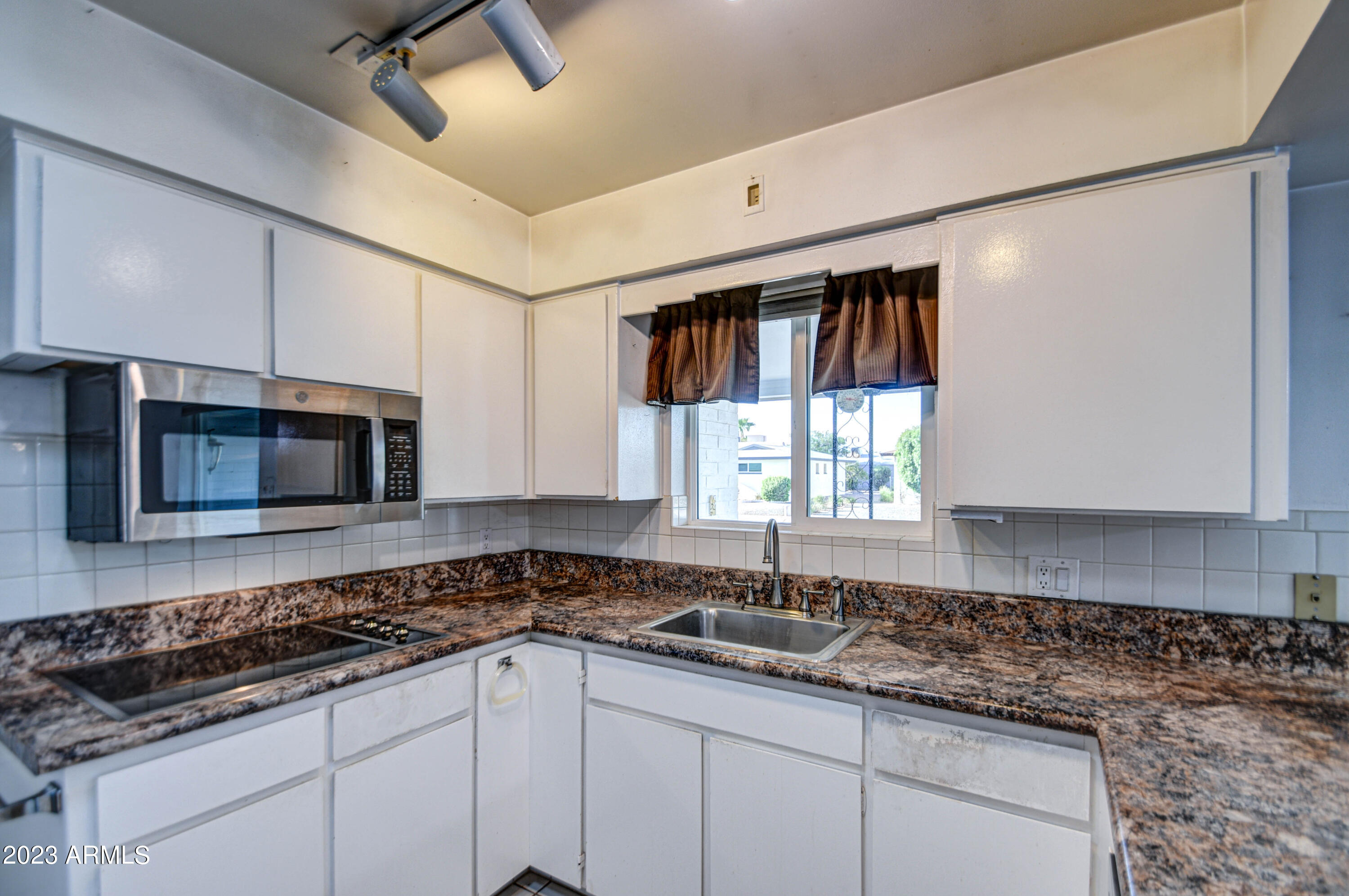 5415 E DALLAS Street