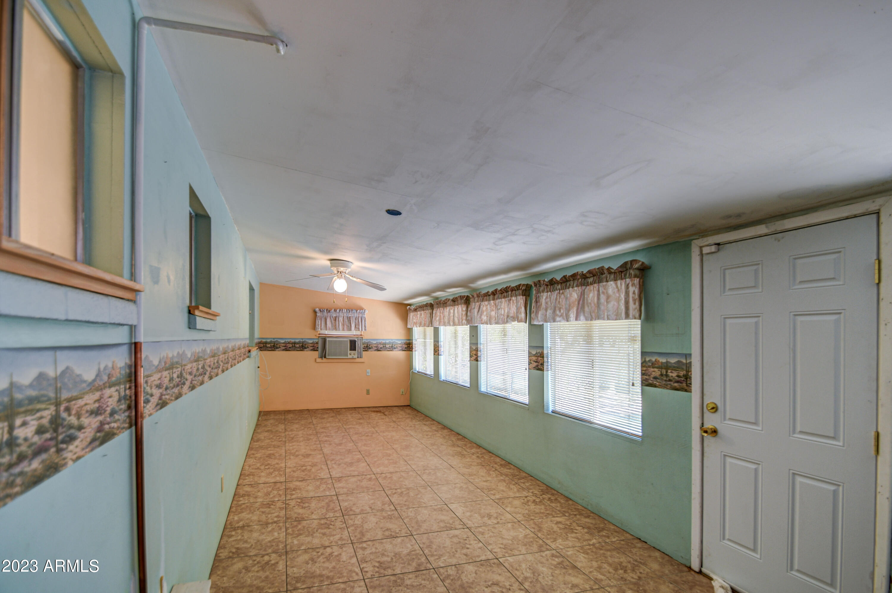 5415 E DALLAS Street