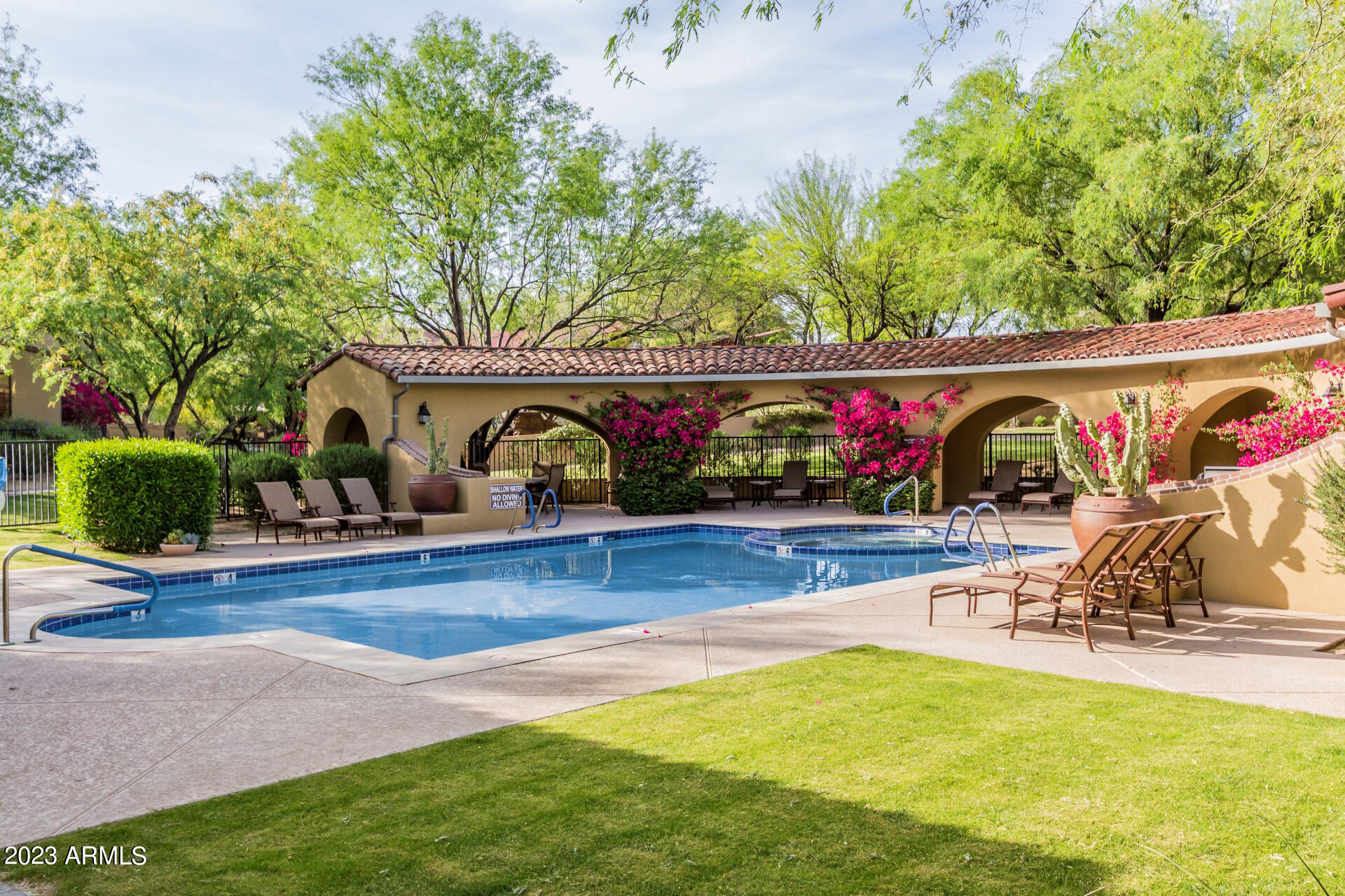 20704 N 90TH Place, 1002