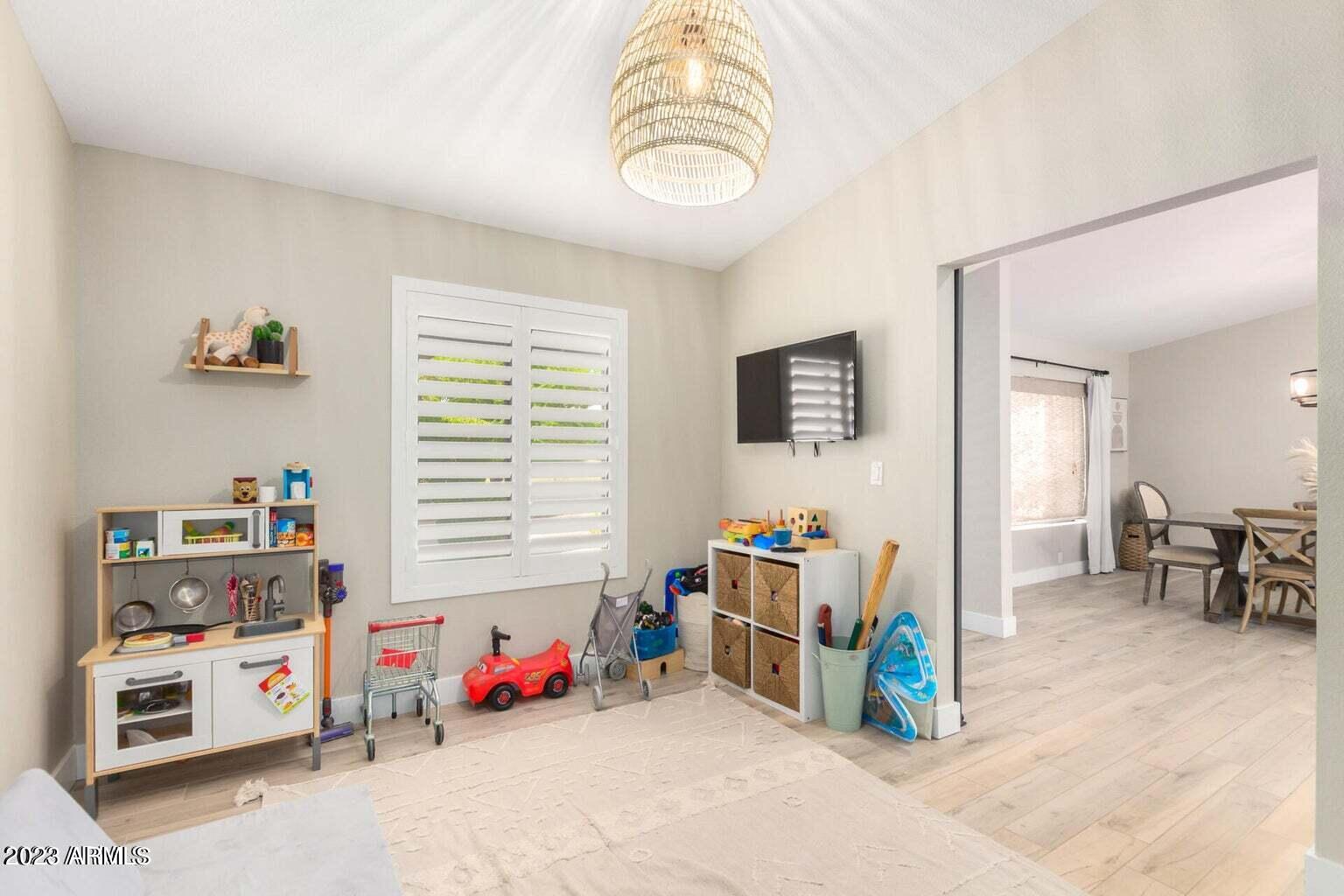 5849 E PARADISE Lane