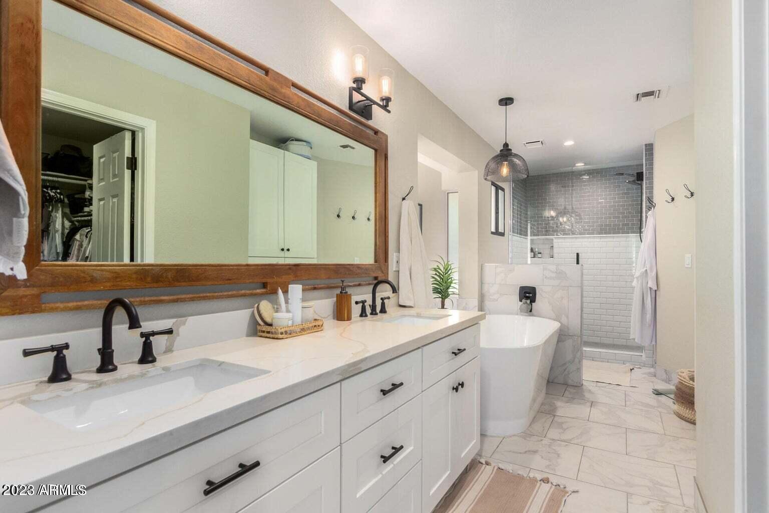 5849 E PARADISE Lane