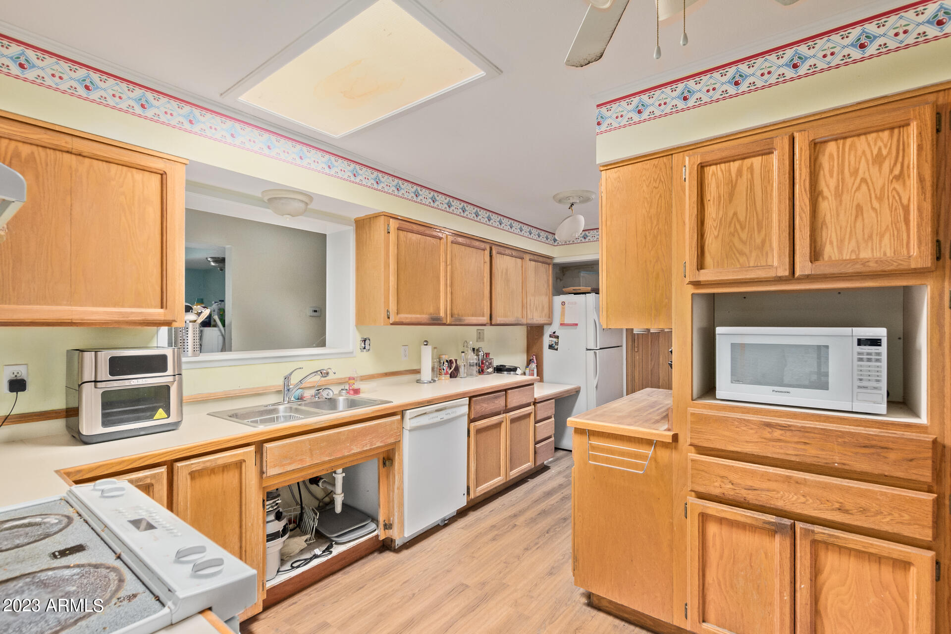 501 W EL CAMINITO Drive