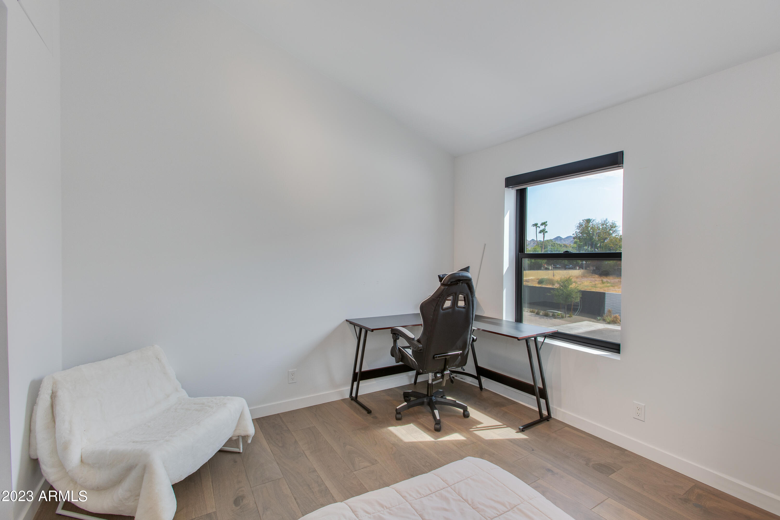 1337 E Pomelo Grove Lane