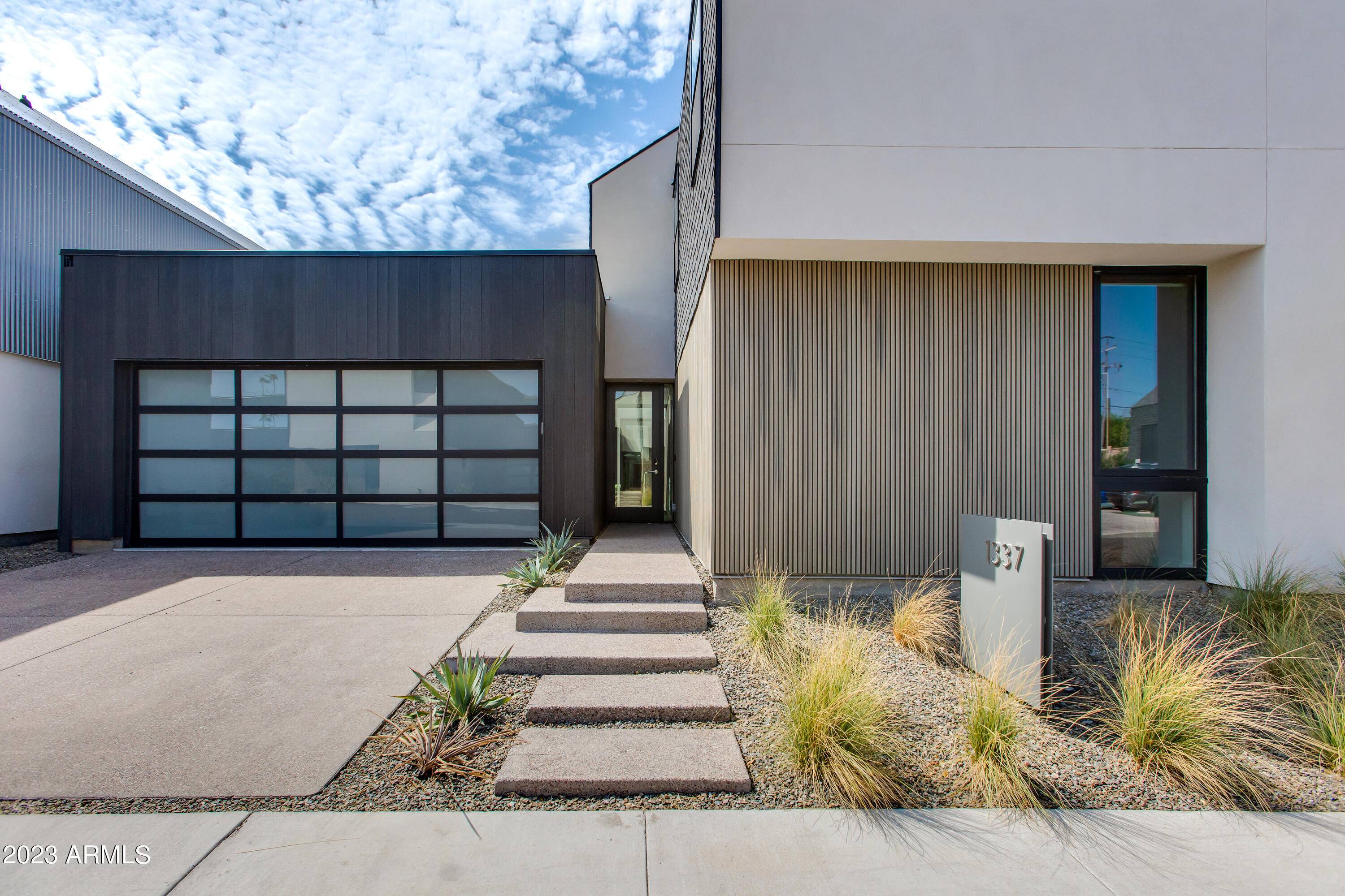 1337 E Pomelo Grove Lane