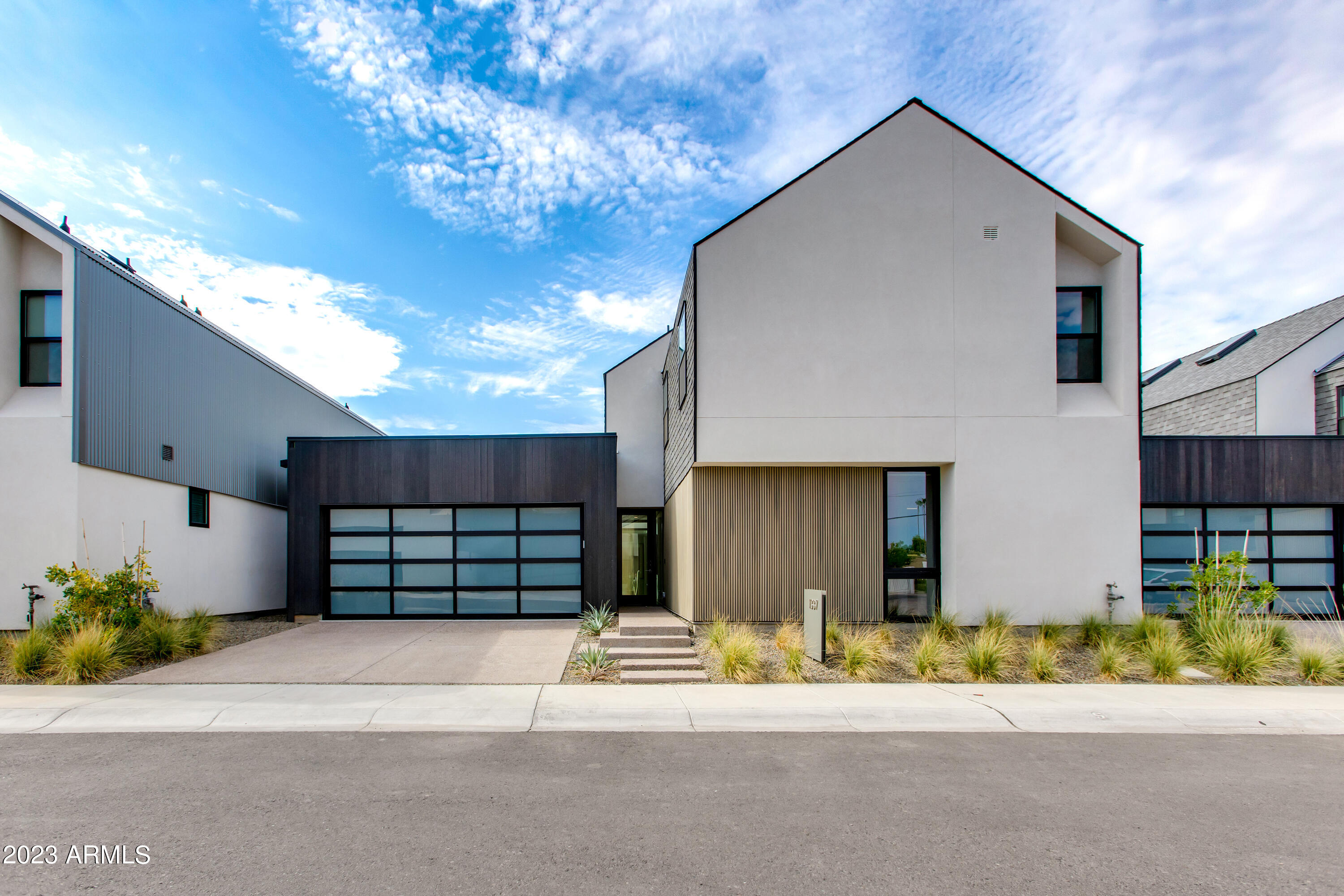 1337 E Pomelo Grove Lane