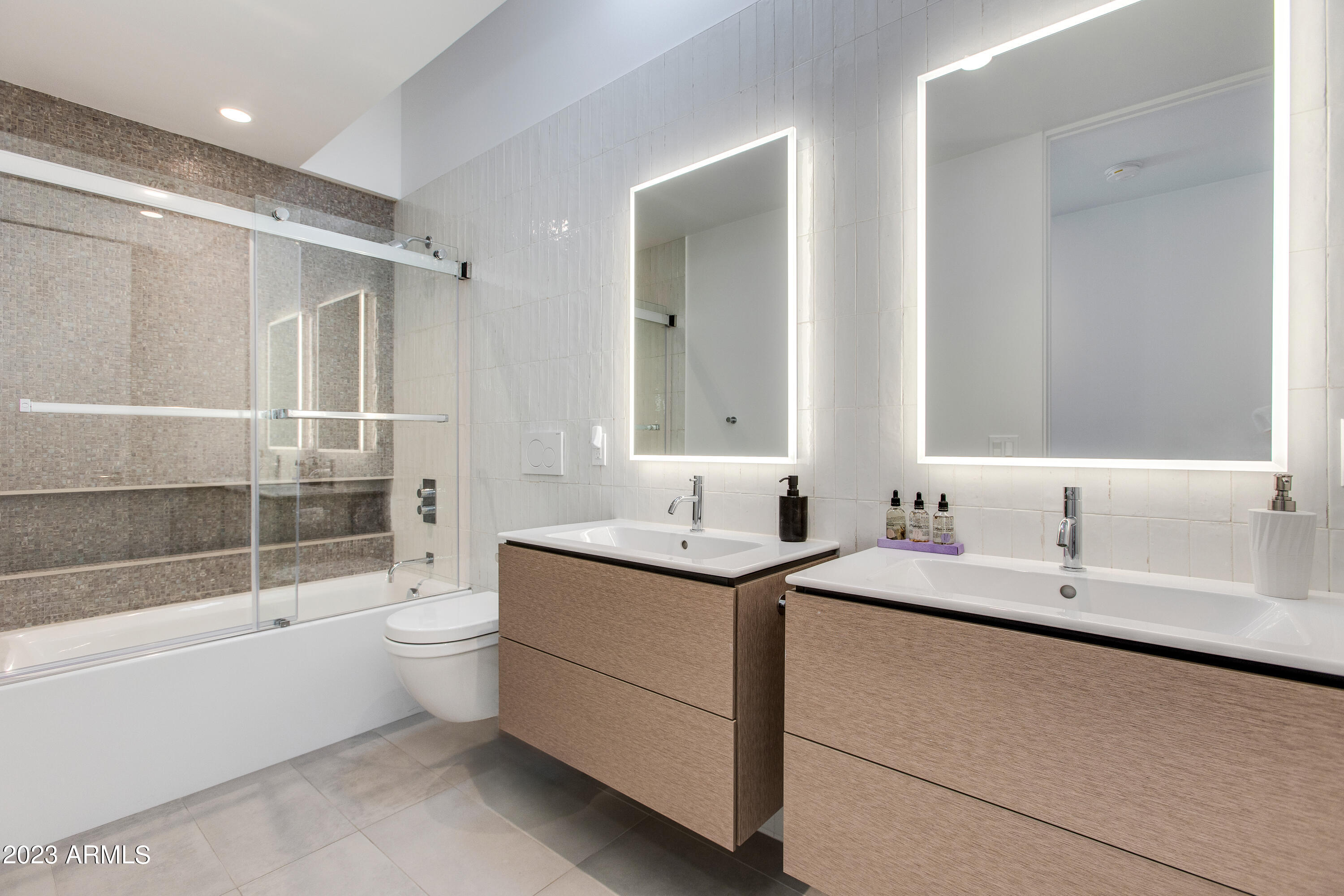 1337 E Pomelo Grove Lane