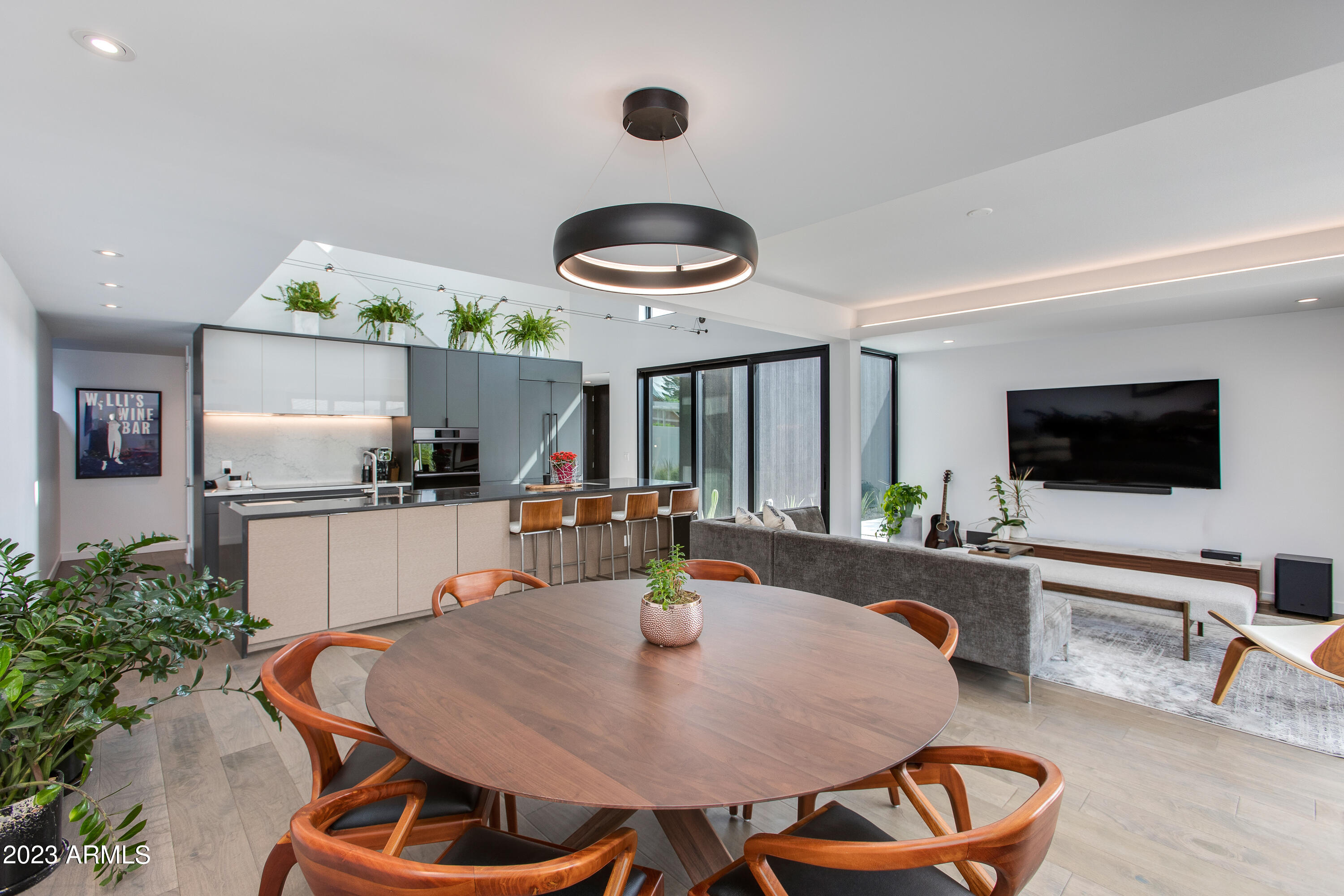 1337 E Pomelo Grove Lane