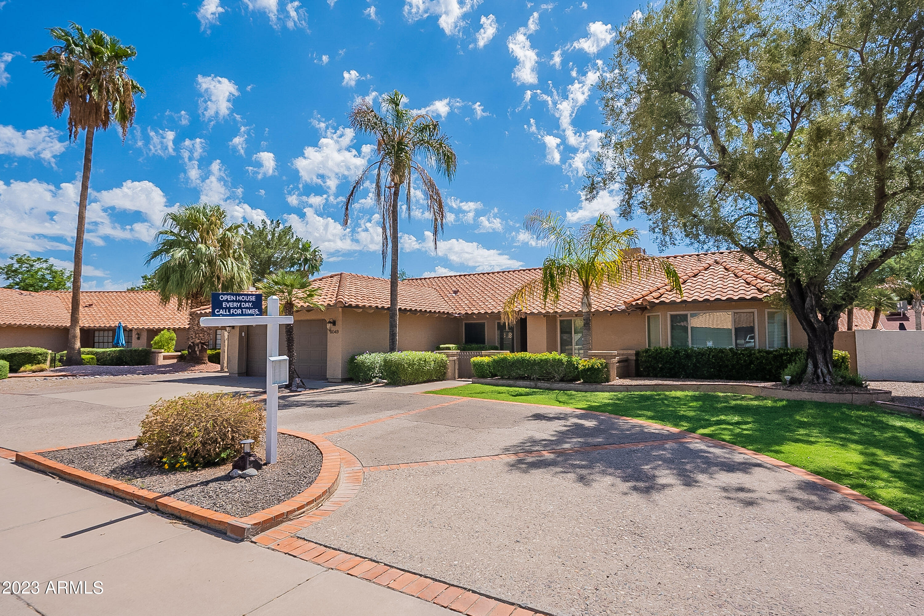 6049 E KATHLEEN Road