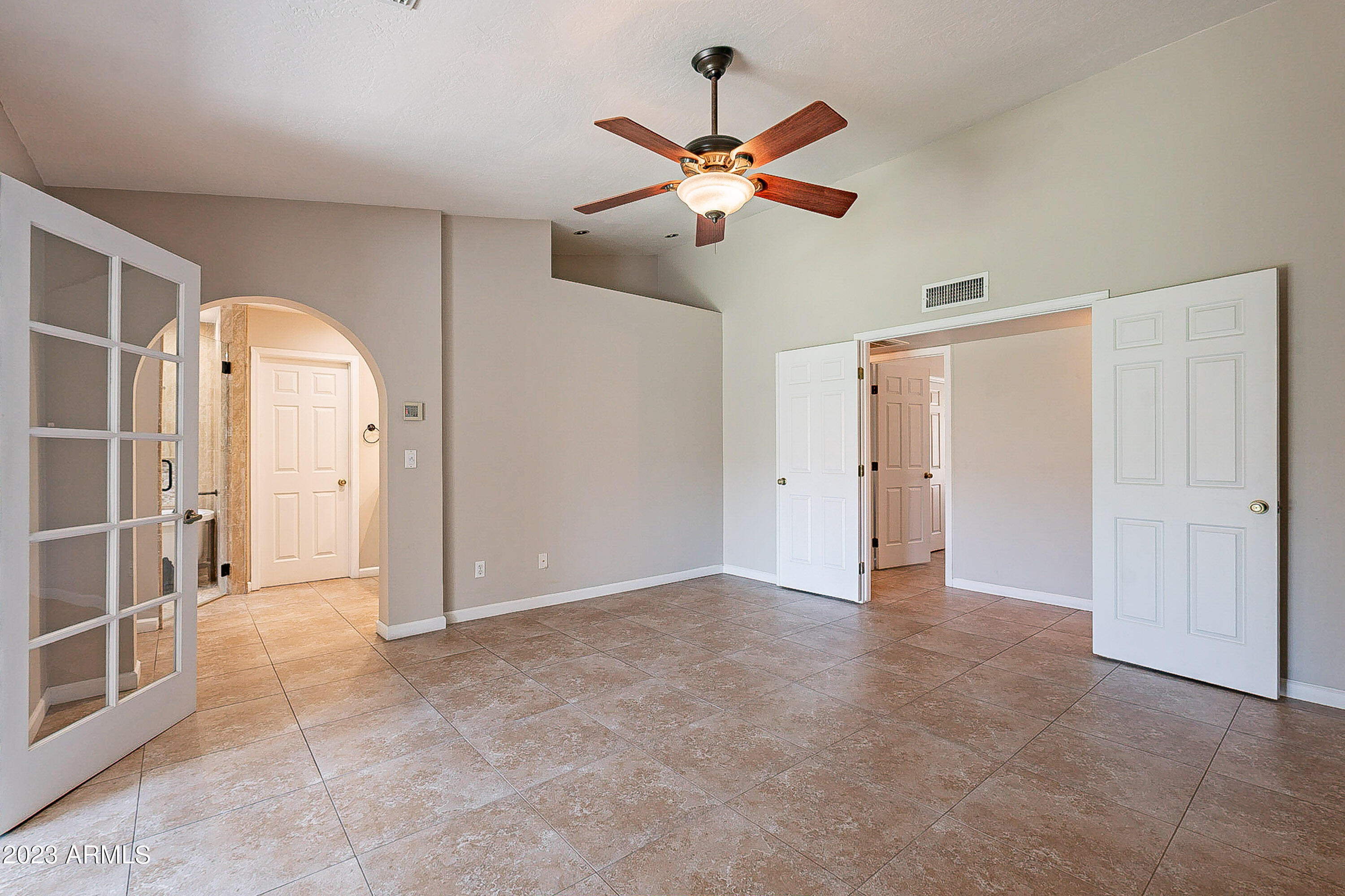 6049 E KATHLEEN Road