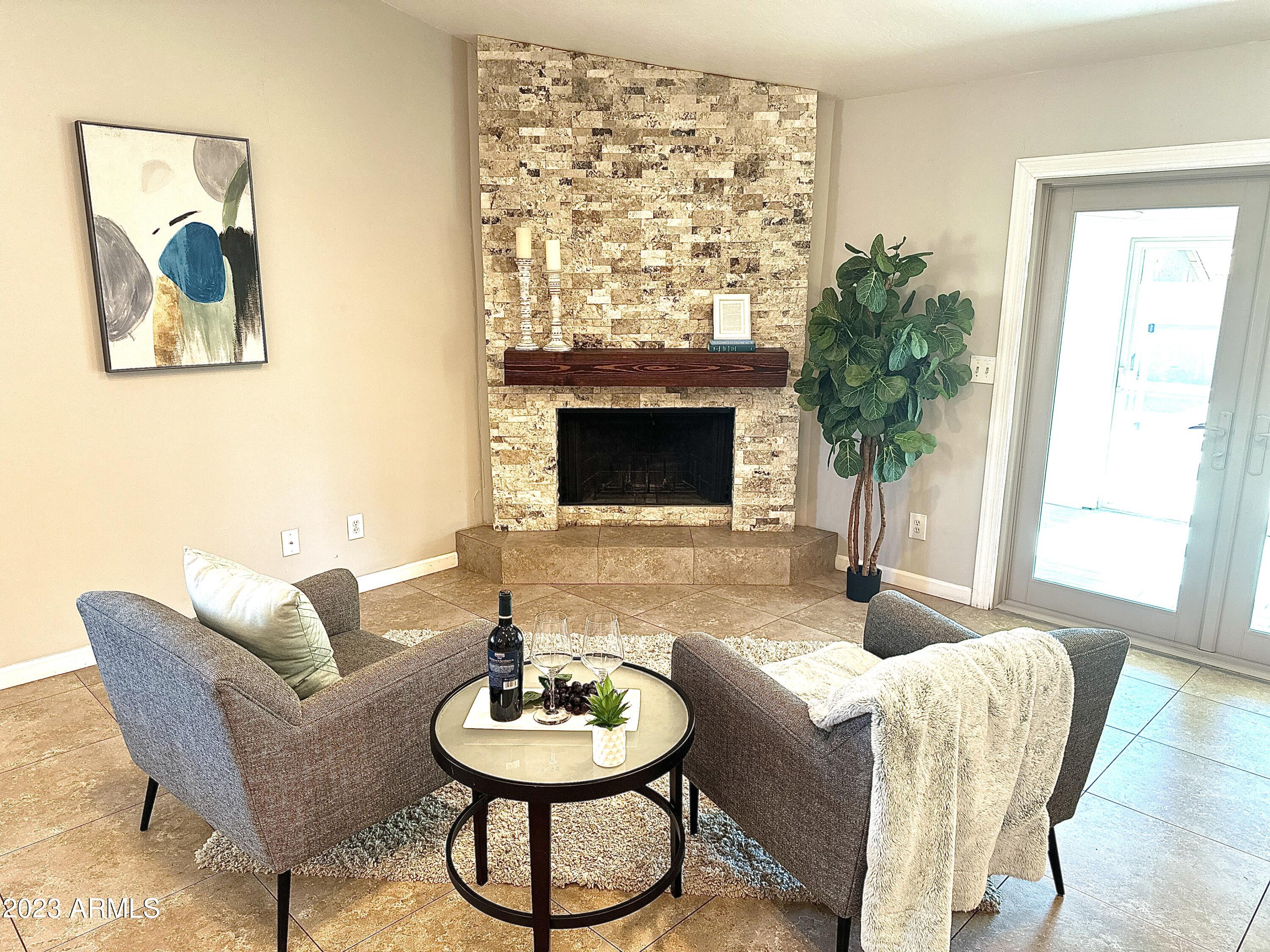 6049 E KATHLEEN Road