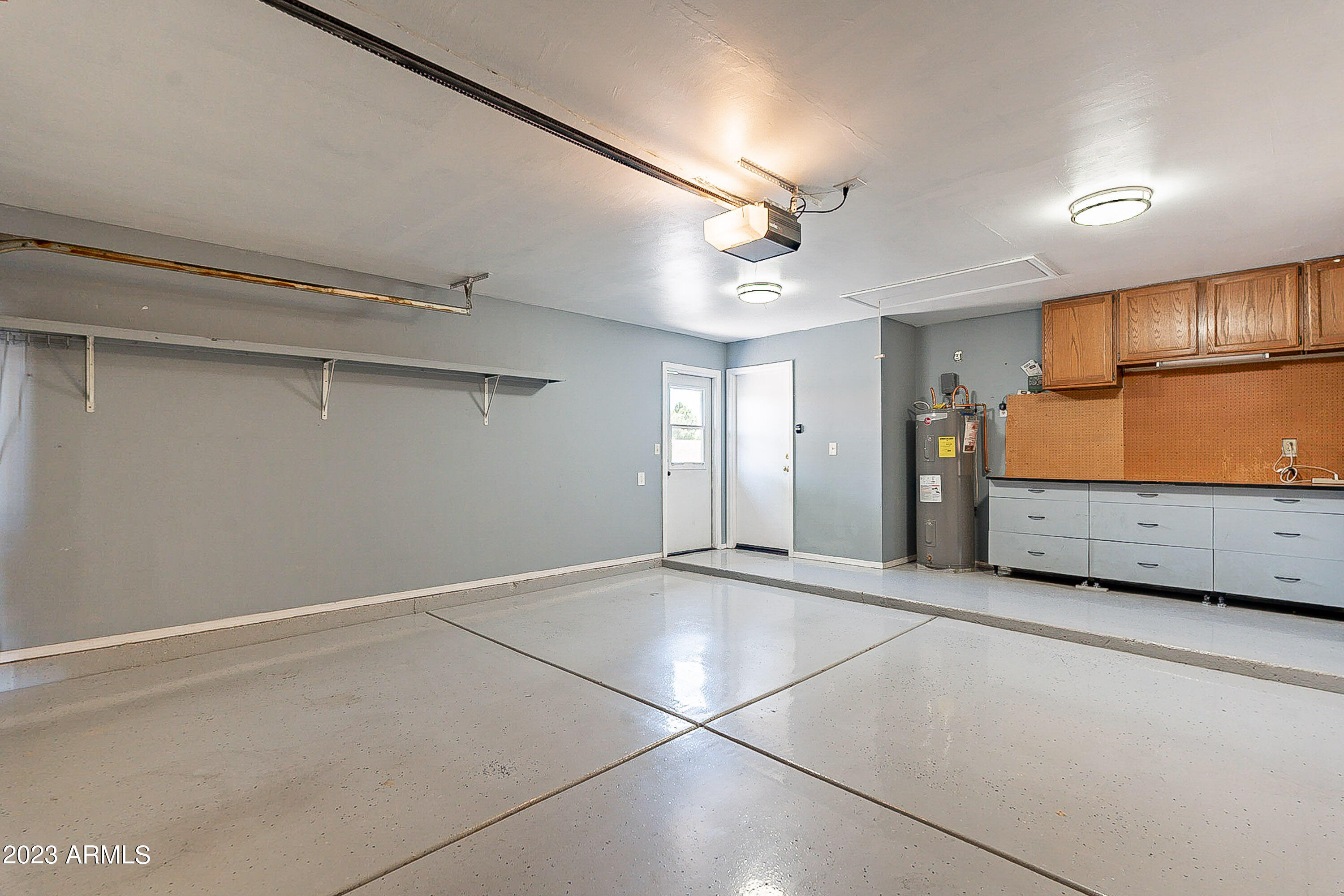 6049 E KATHLEEN Road