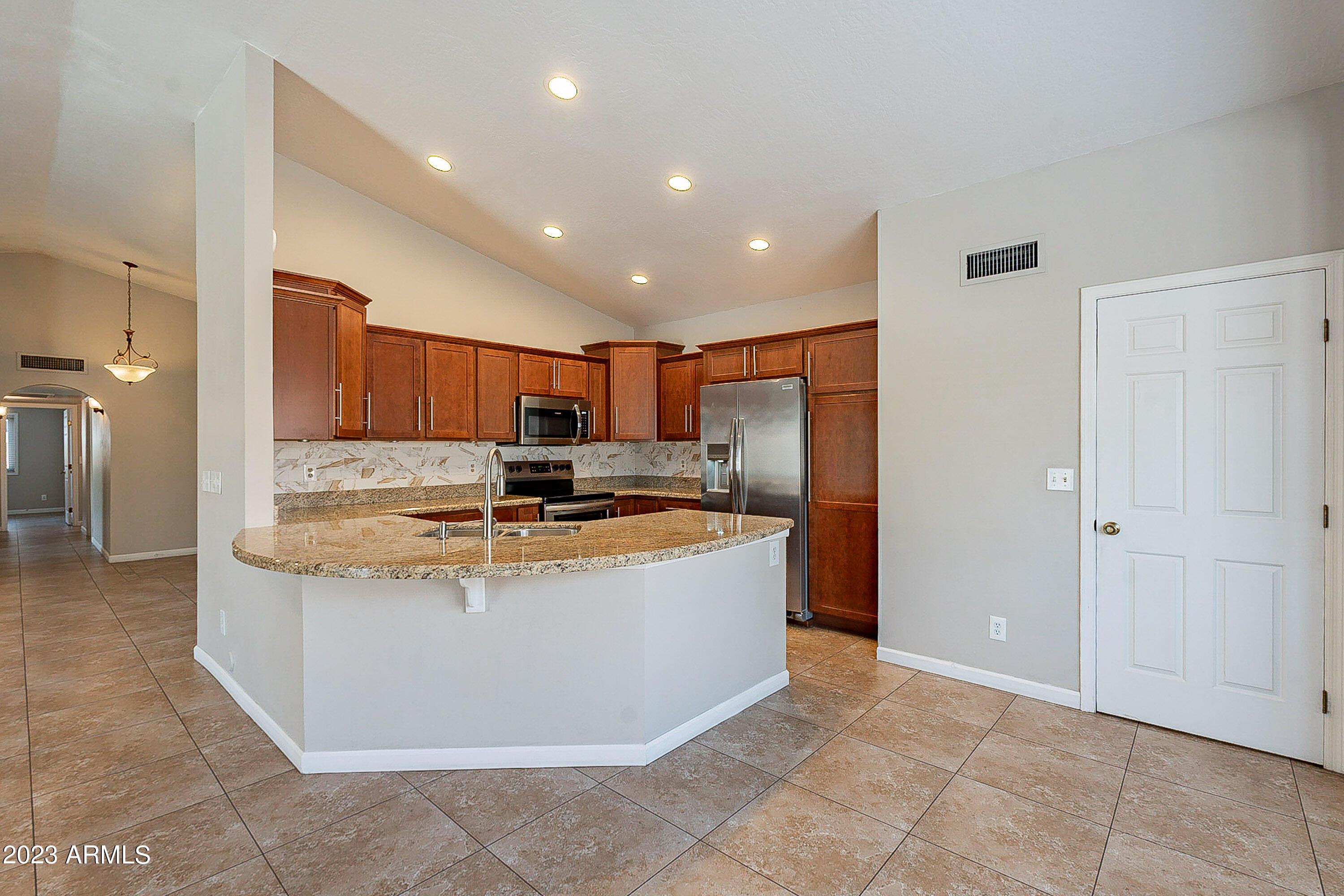 6049 E KATHLEEN Road