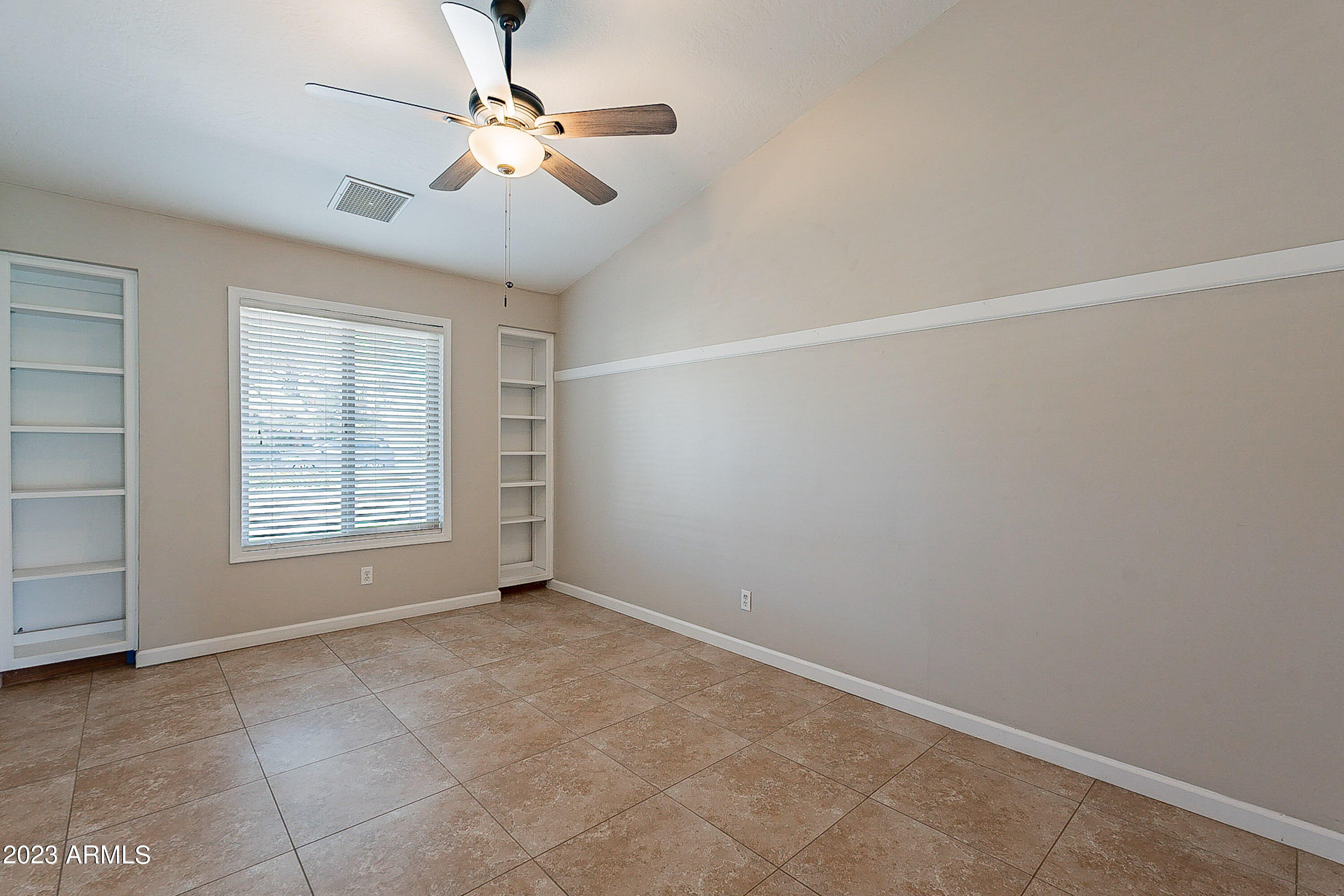 6049 E KATHLEEN Road