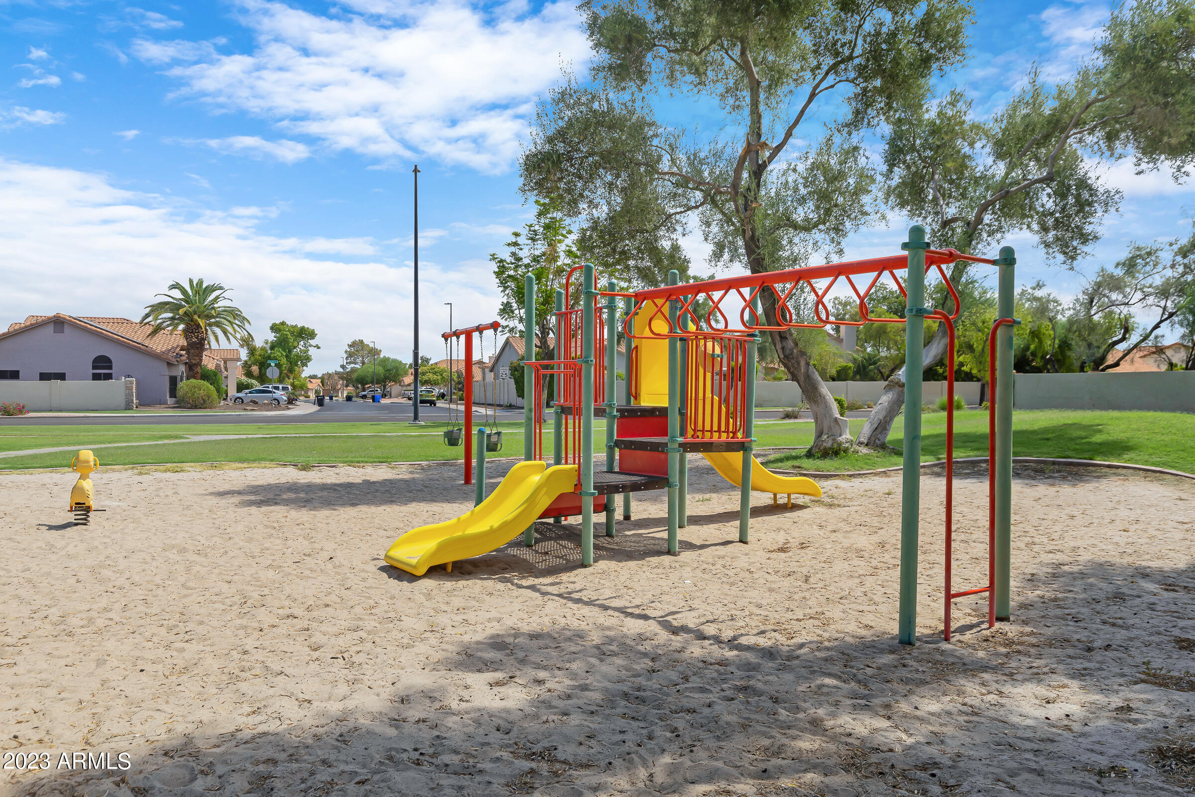 256 N COTTONWOOD Drive