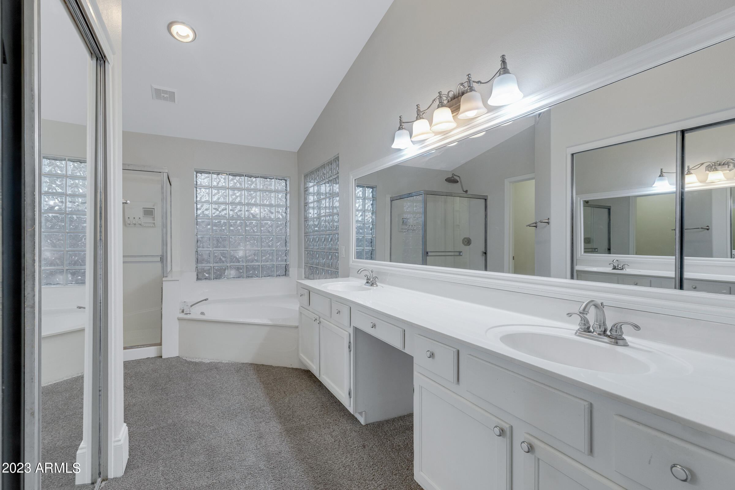 256 N COTTONWOOD Drive