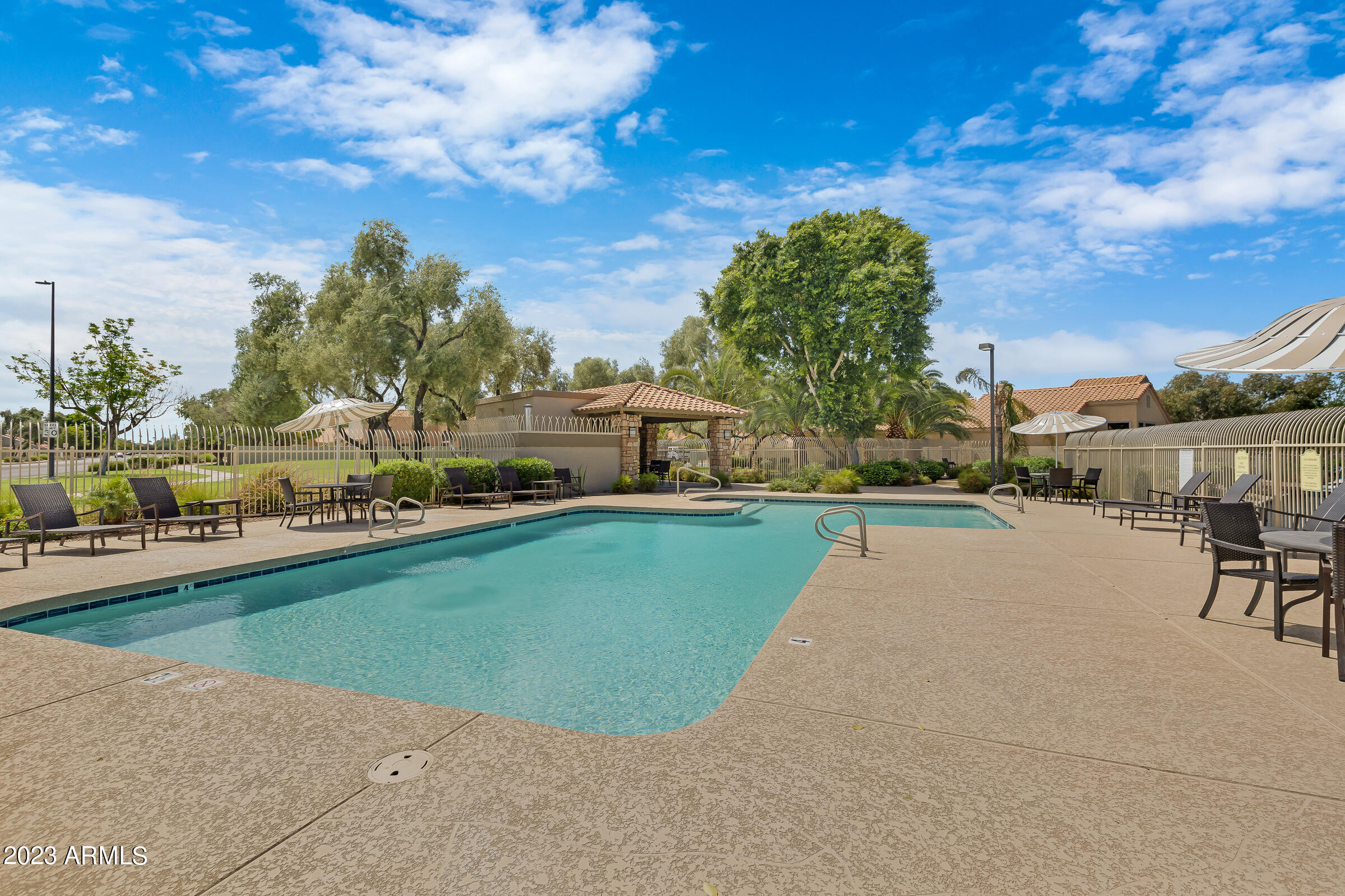 256 N COTTONWOOD Drive