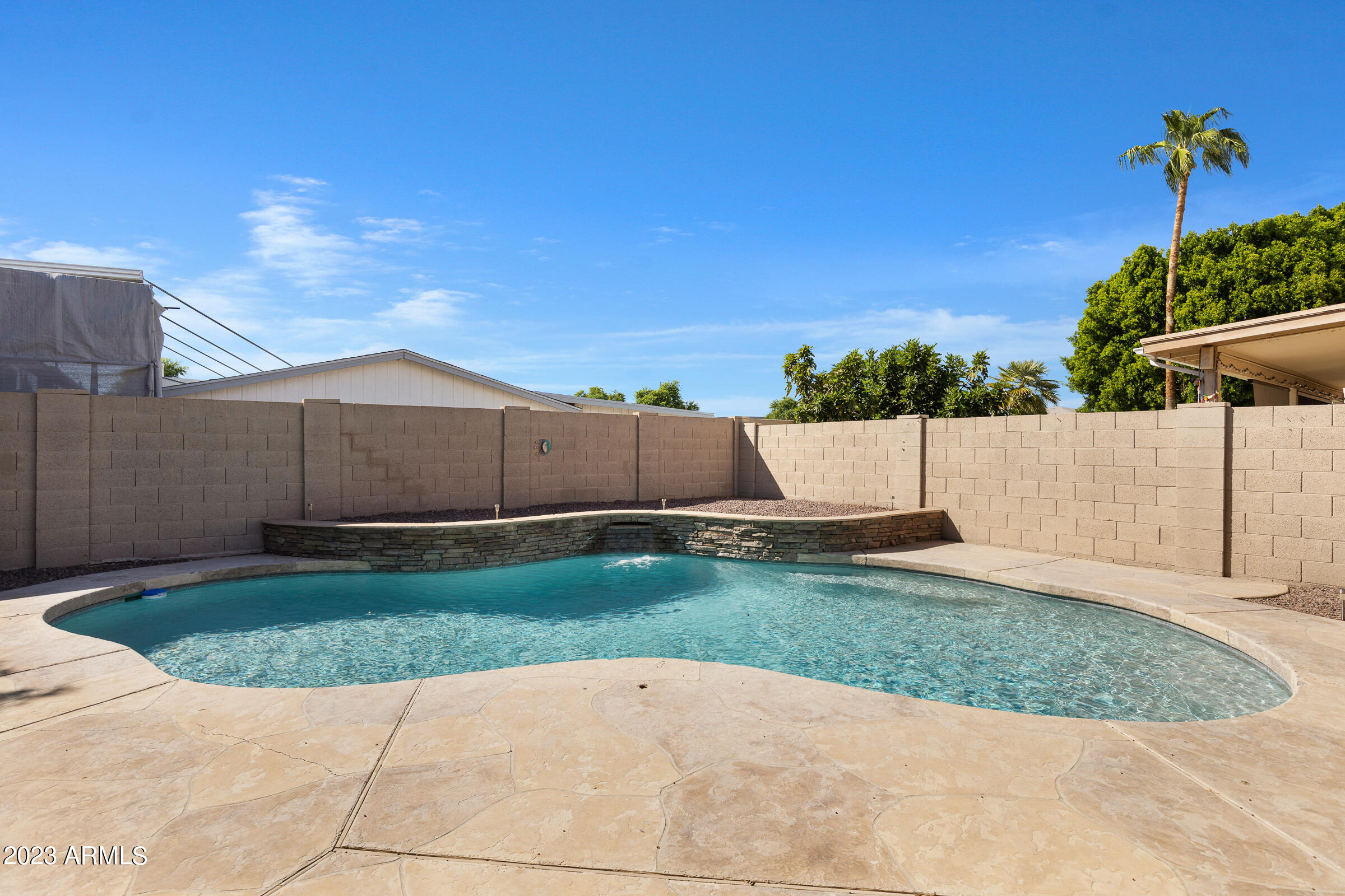 256 N COTTONWOOD Drive