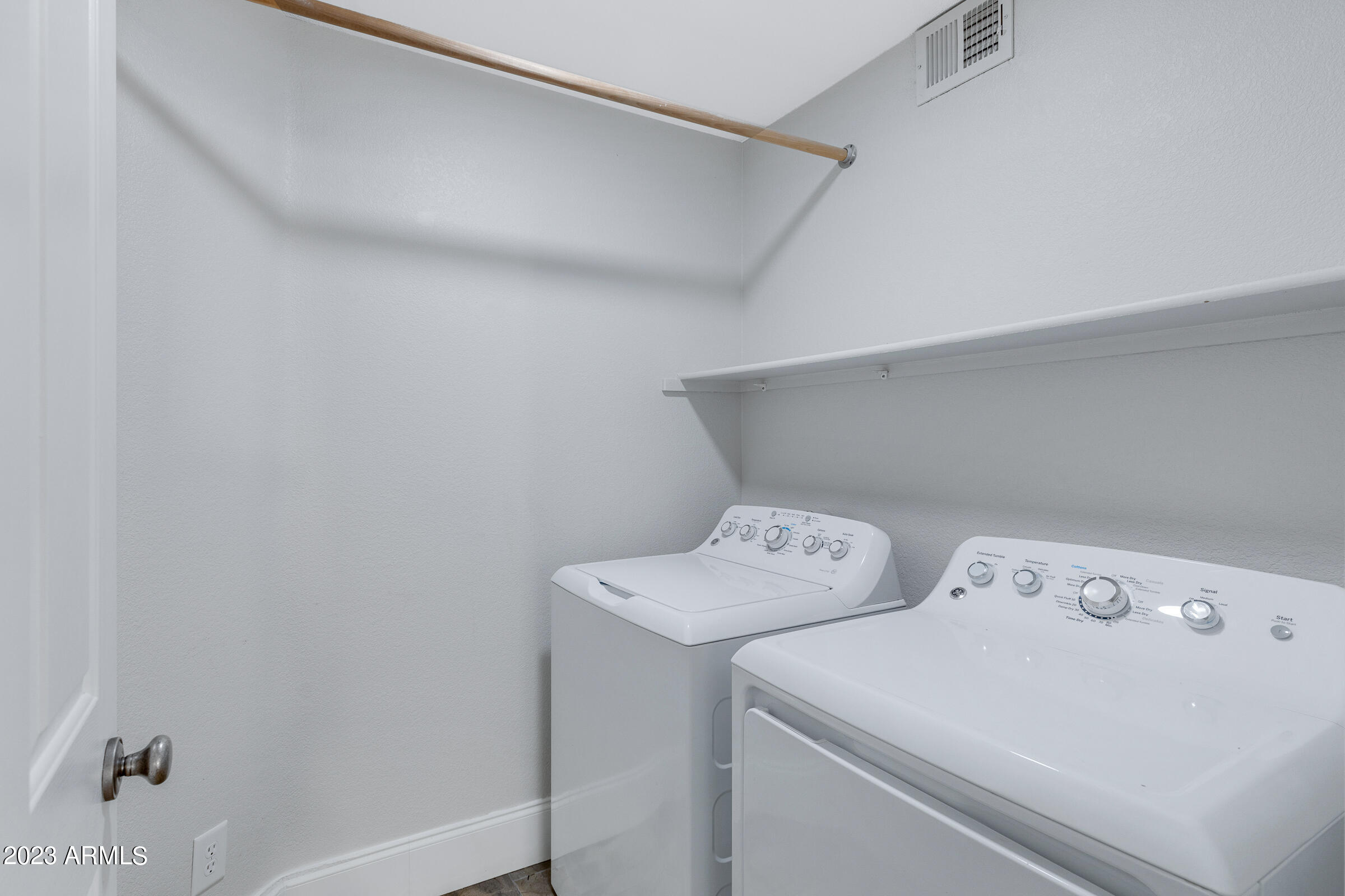 256 N COTTONWOOD Drive