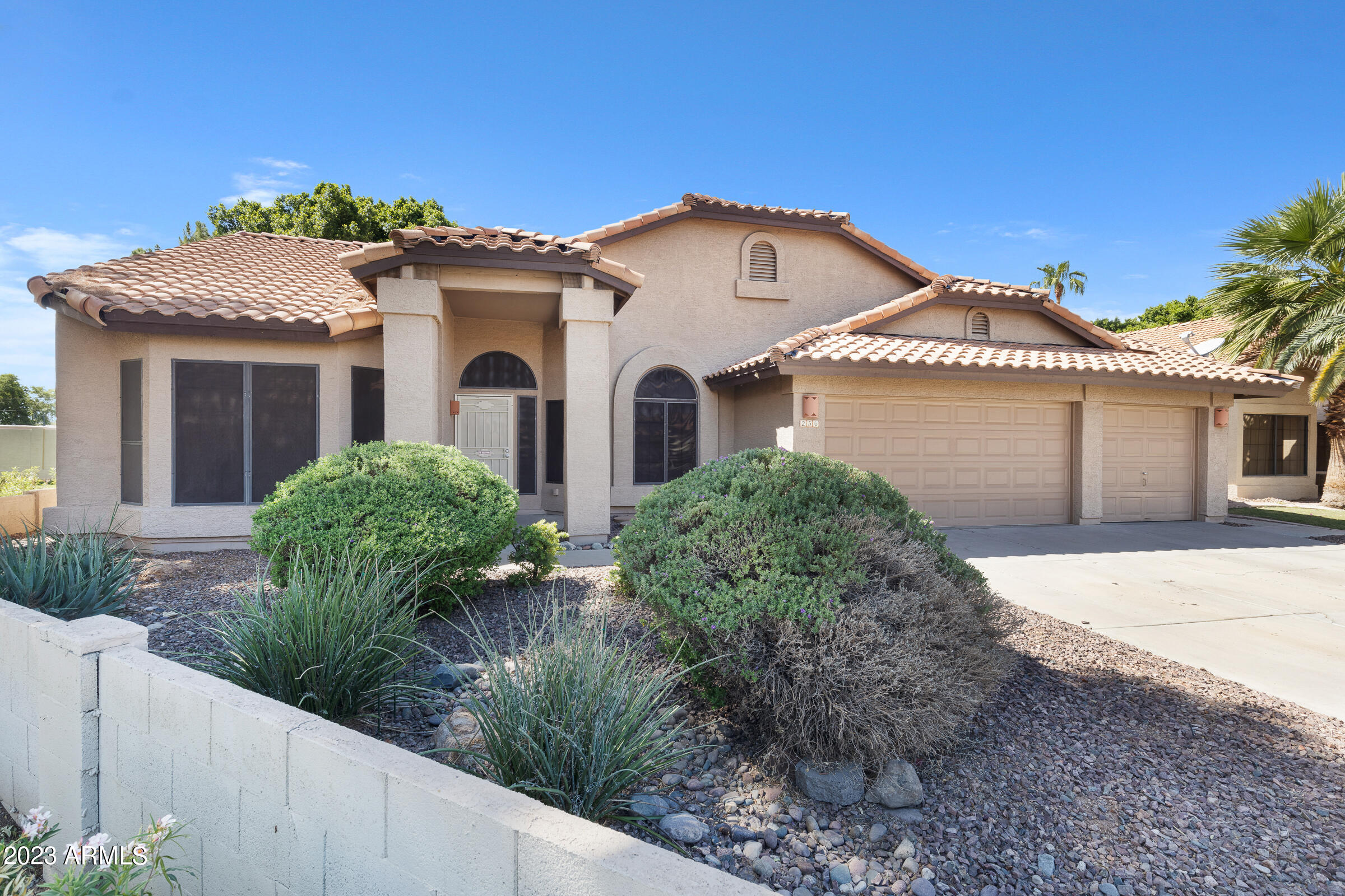 256 N COTTONWOOD Drive