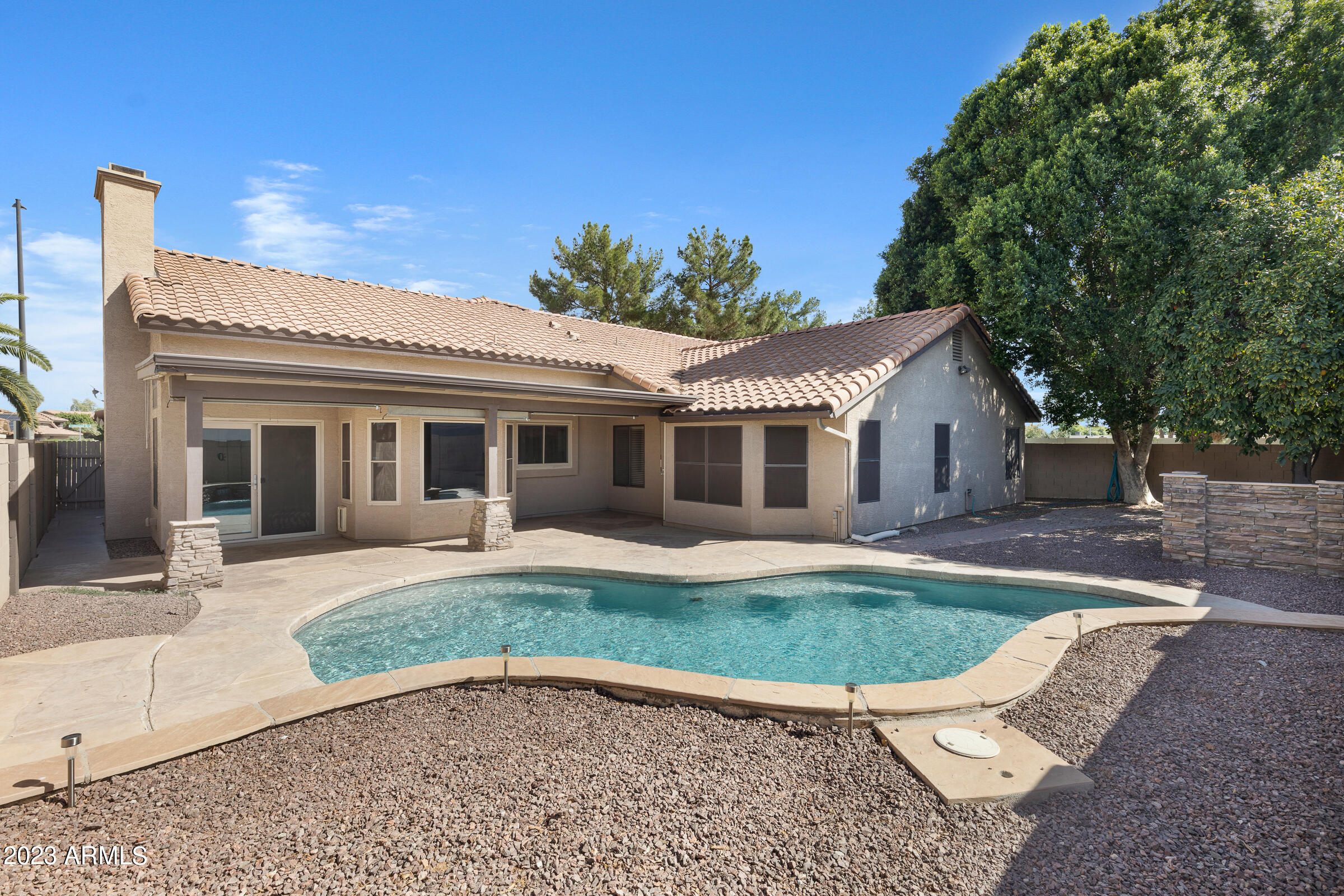 256 N COTTONWOOD Drive