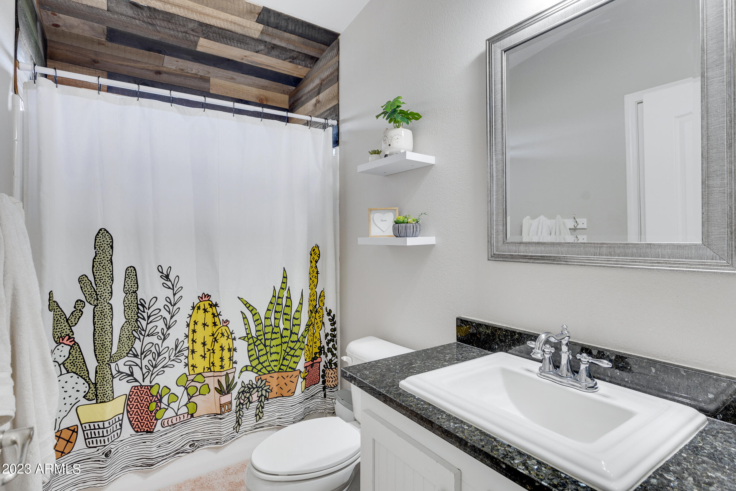 9228 W DOVE ROOST Road