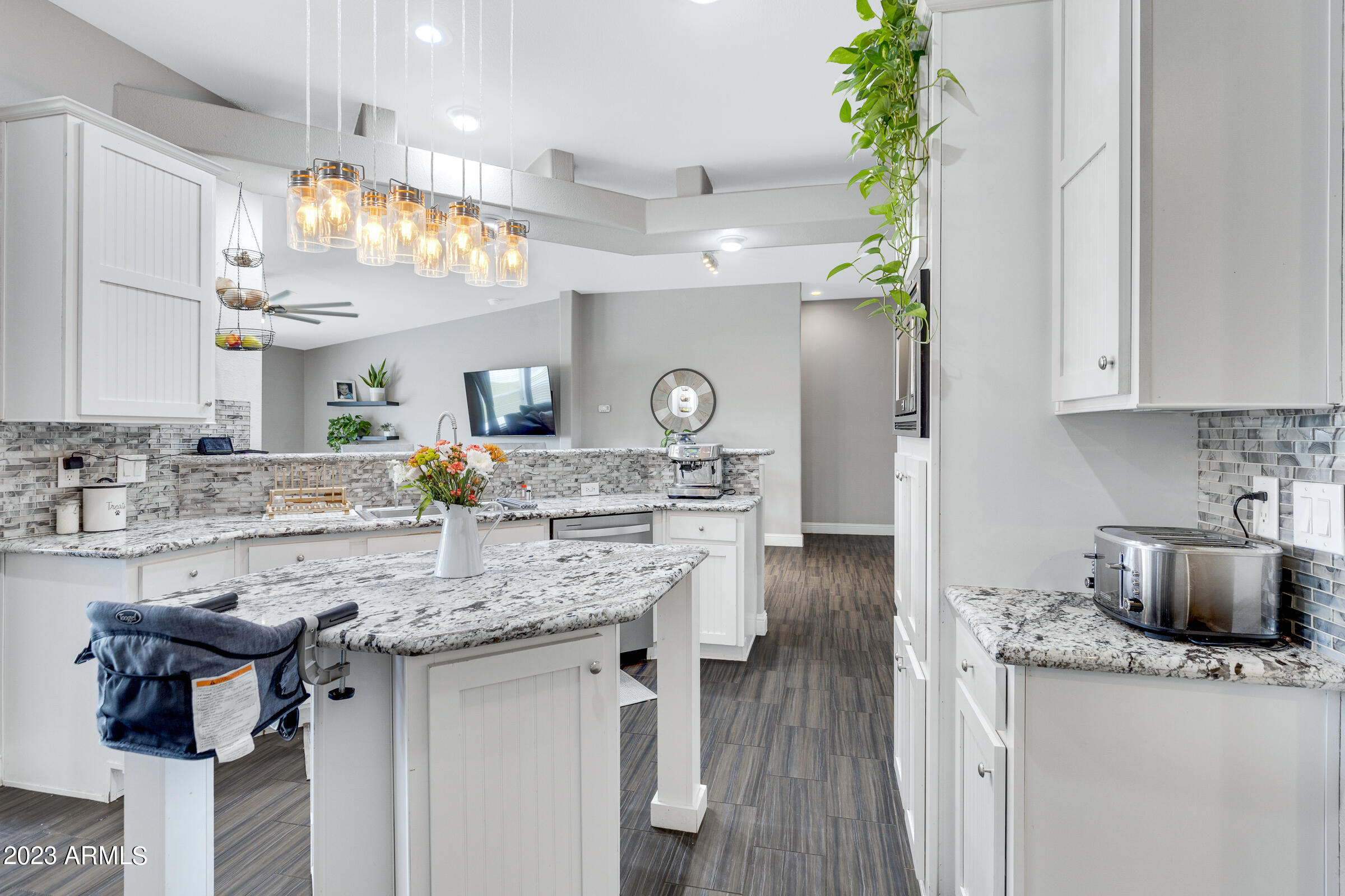 9228 W DOVE ROOST Road