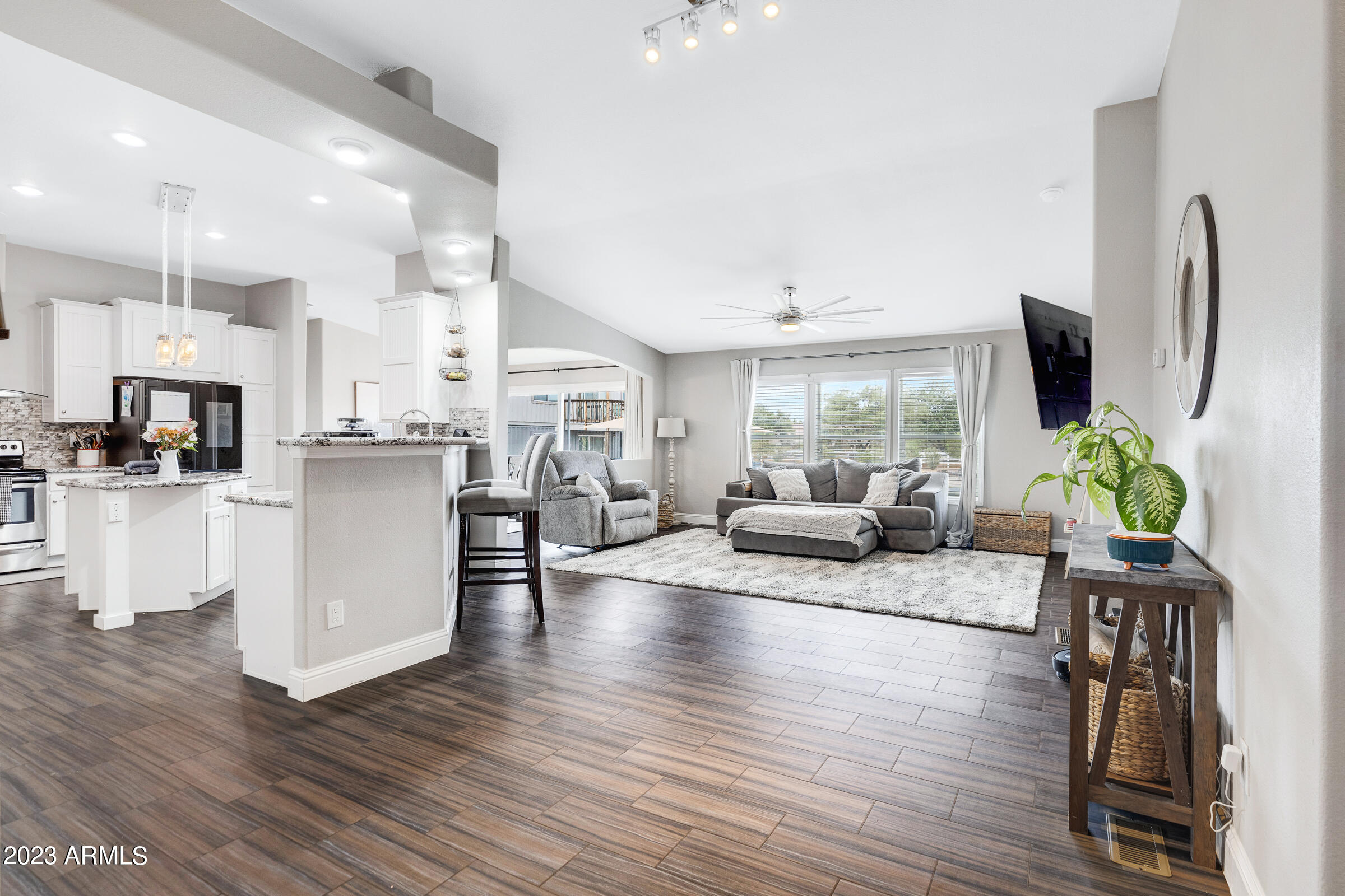 9228 W DOVE ROOST Road