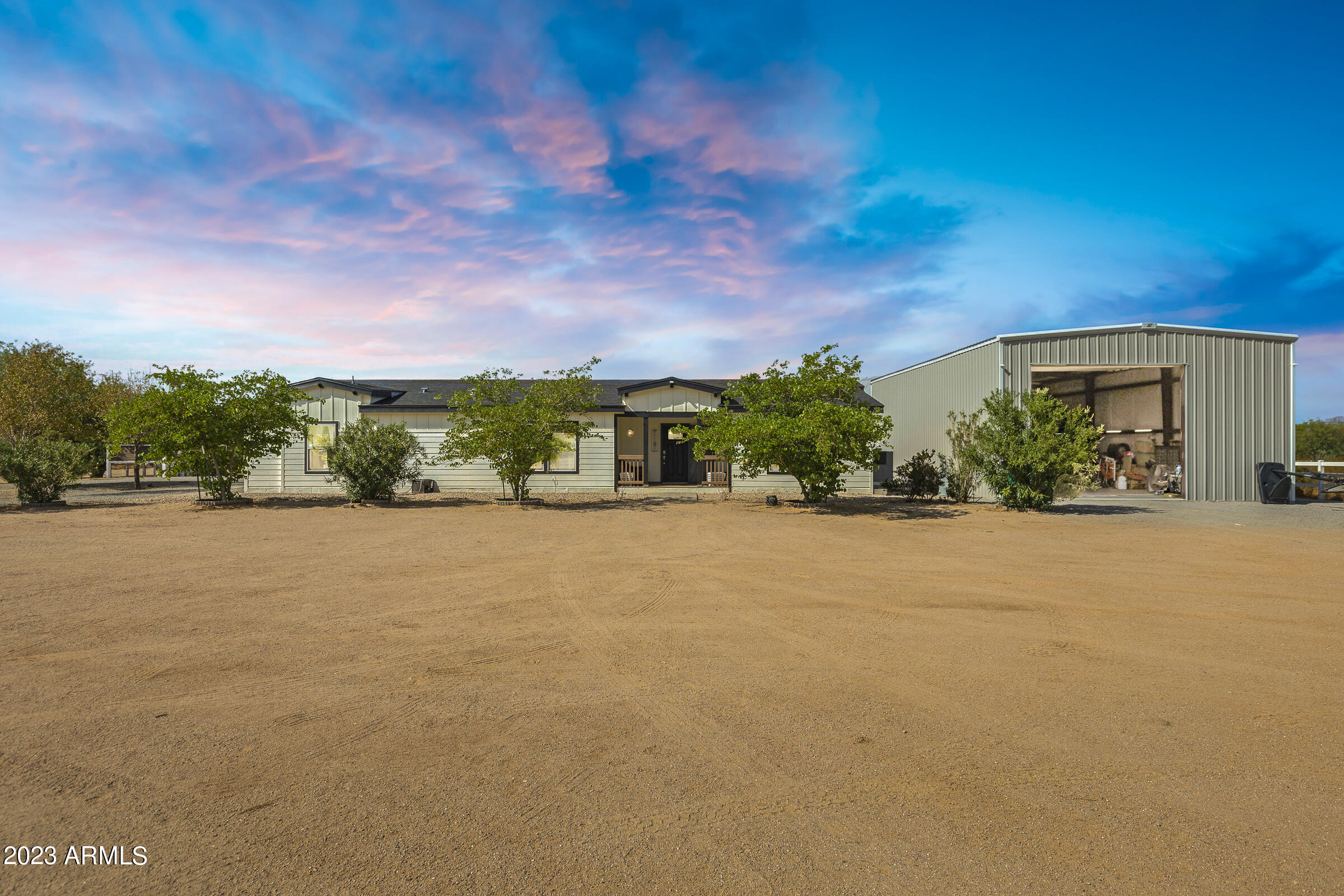 9228 W DOVE ROOST Road