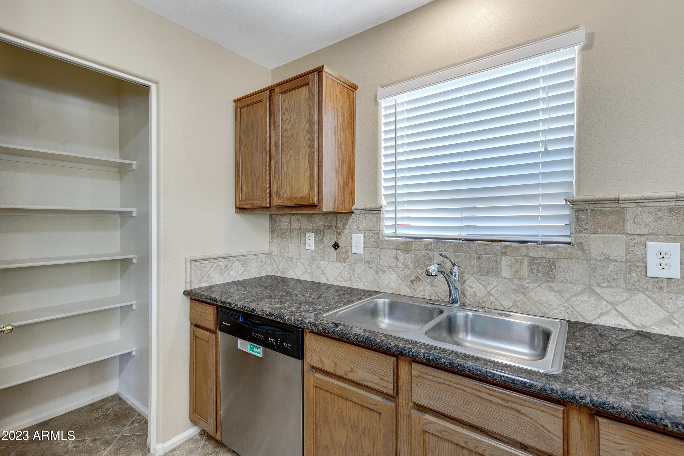 3877 E MINE SHAFT Road