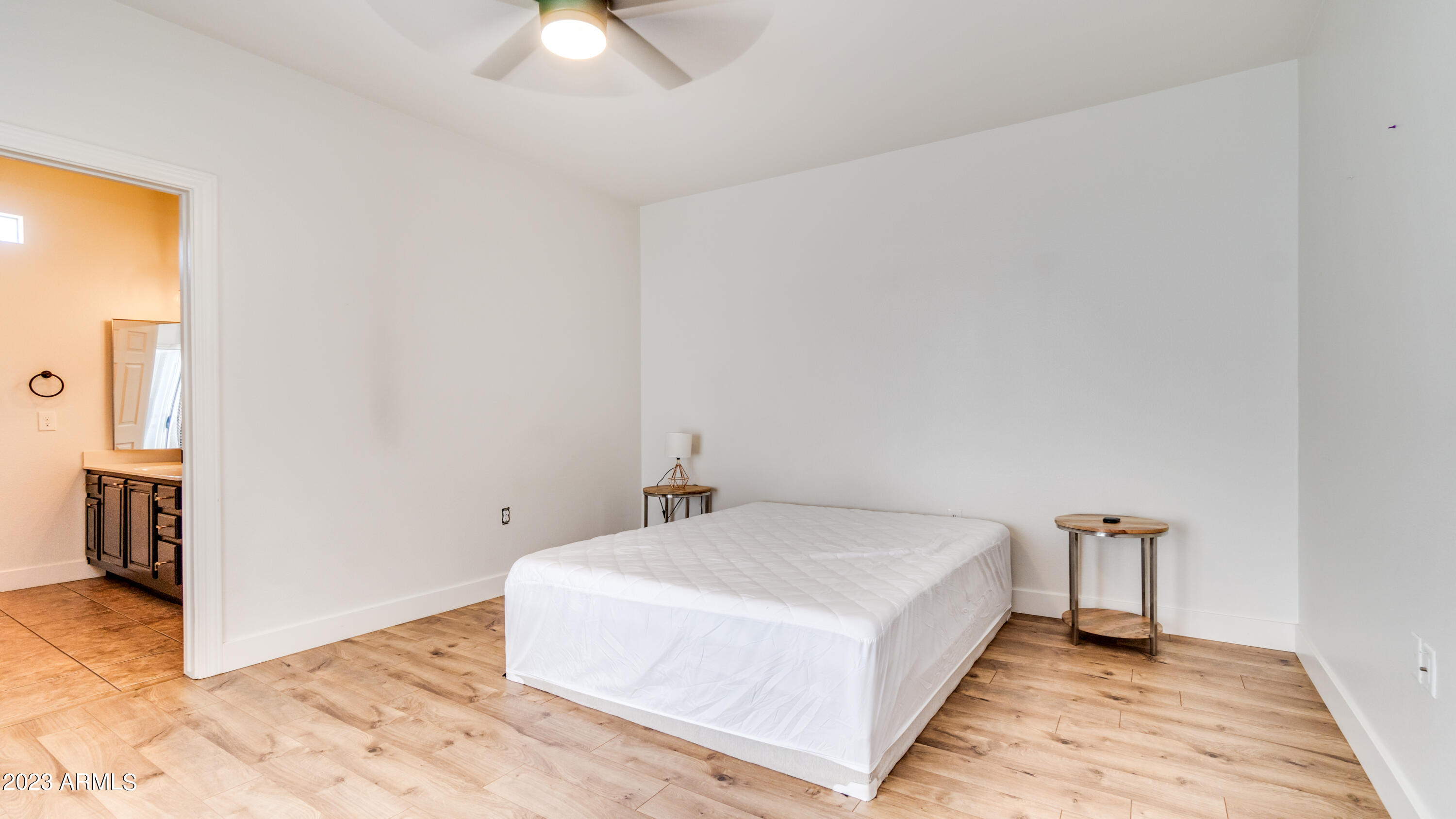 3221 N 37TH Street, 33