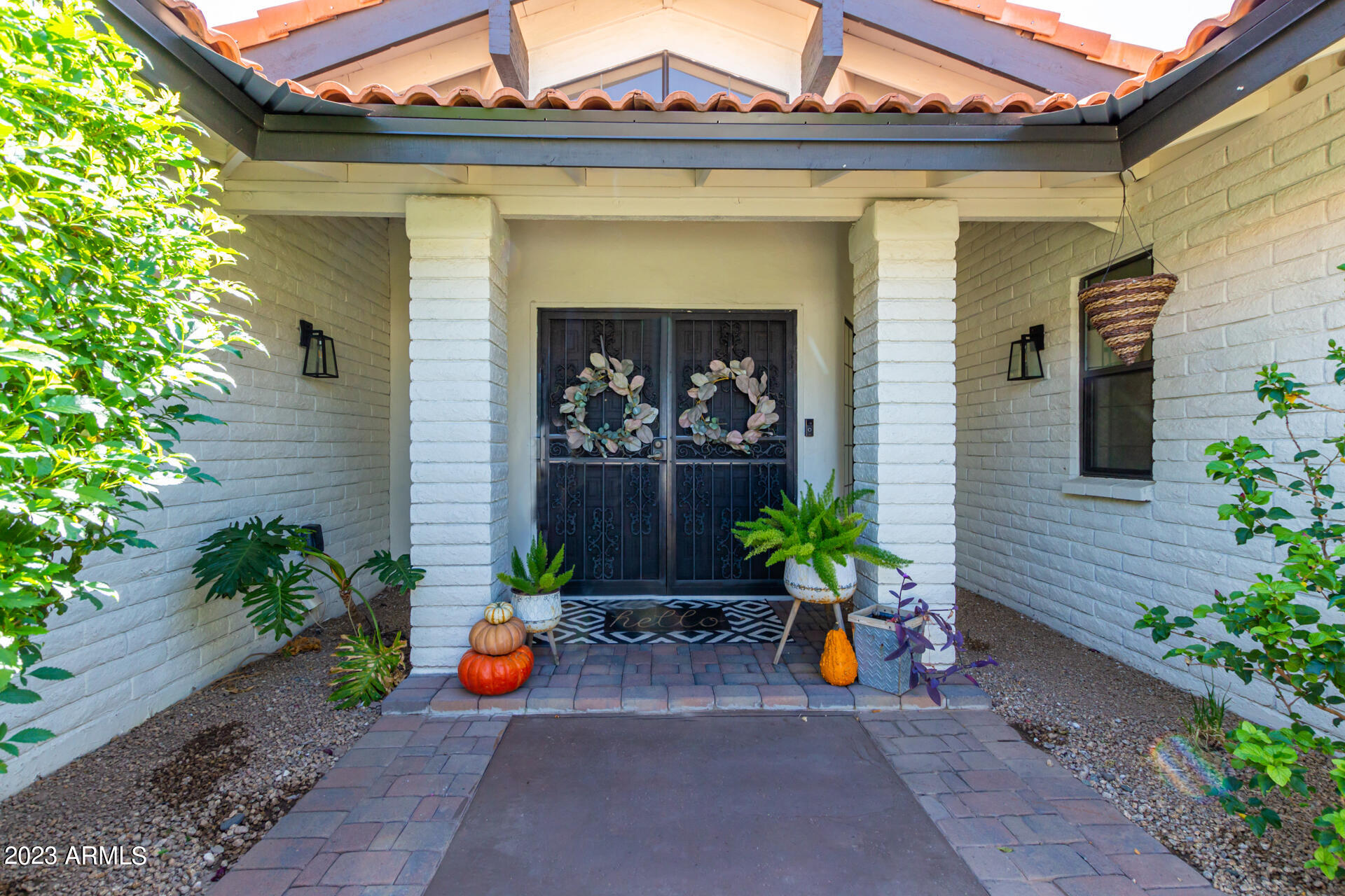 5331 E POINSETTIA Drive