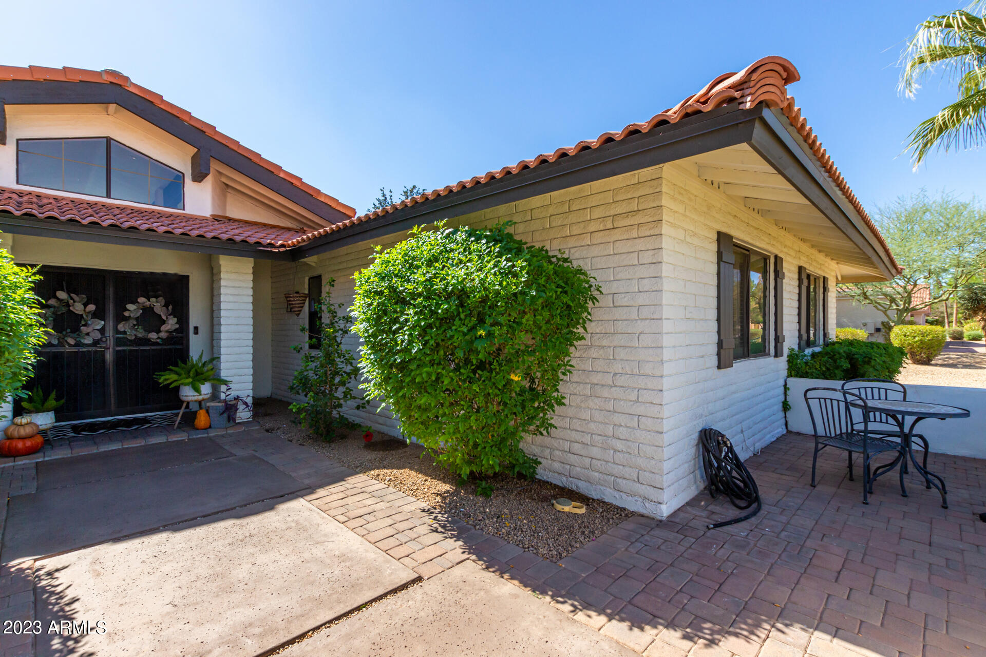 5331 E POINSETTIA Drive