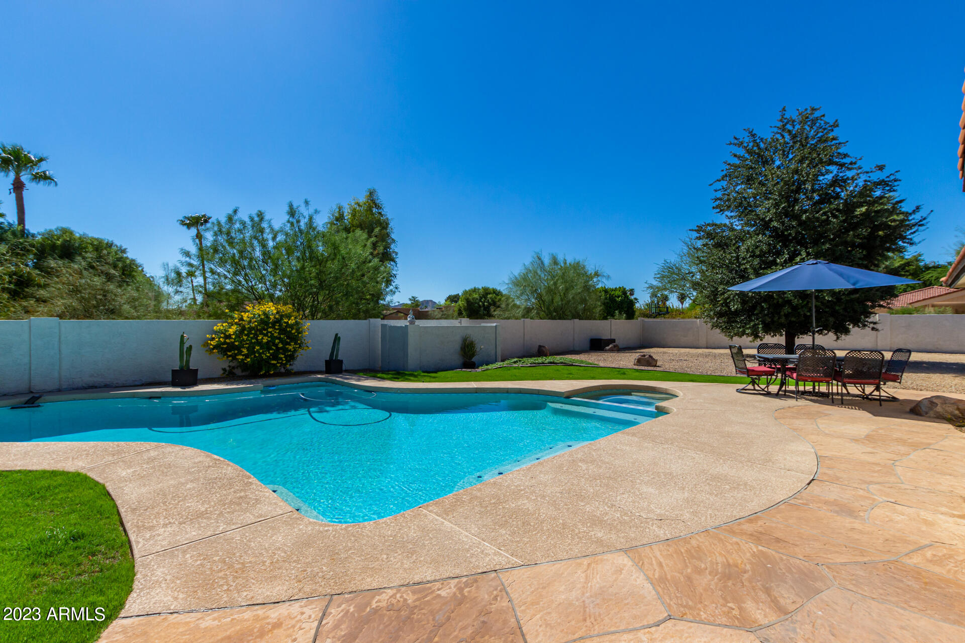 5331 E POINSETTIA Drive