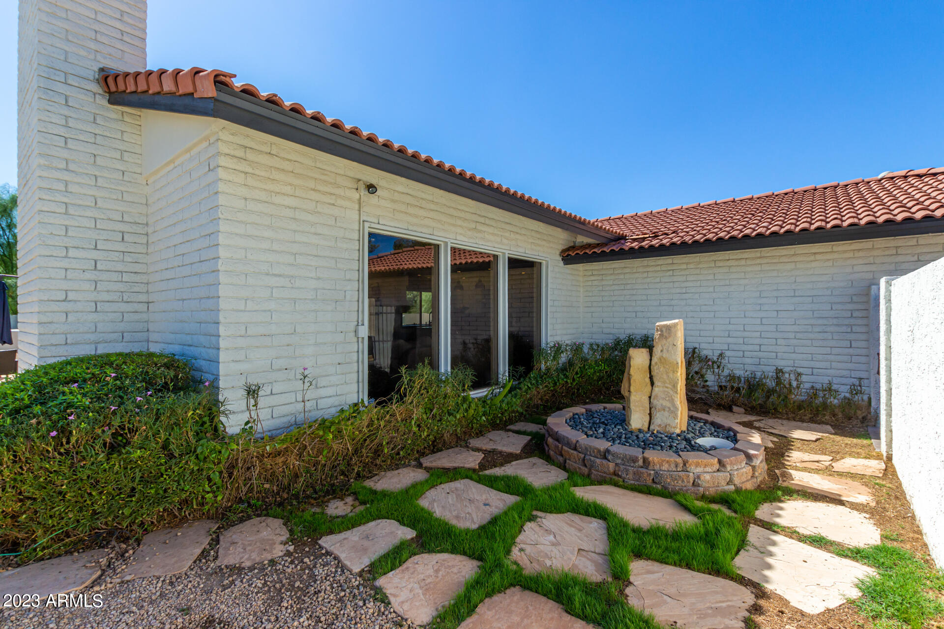 5331 E POINSETTIA Drive