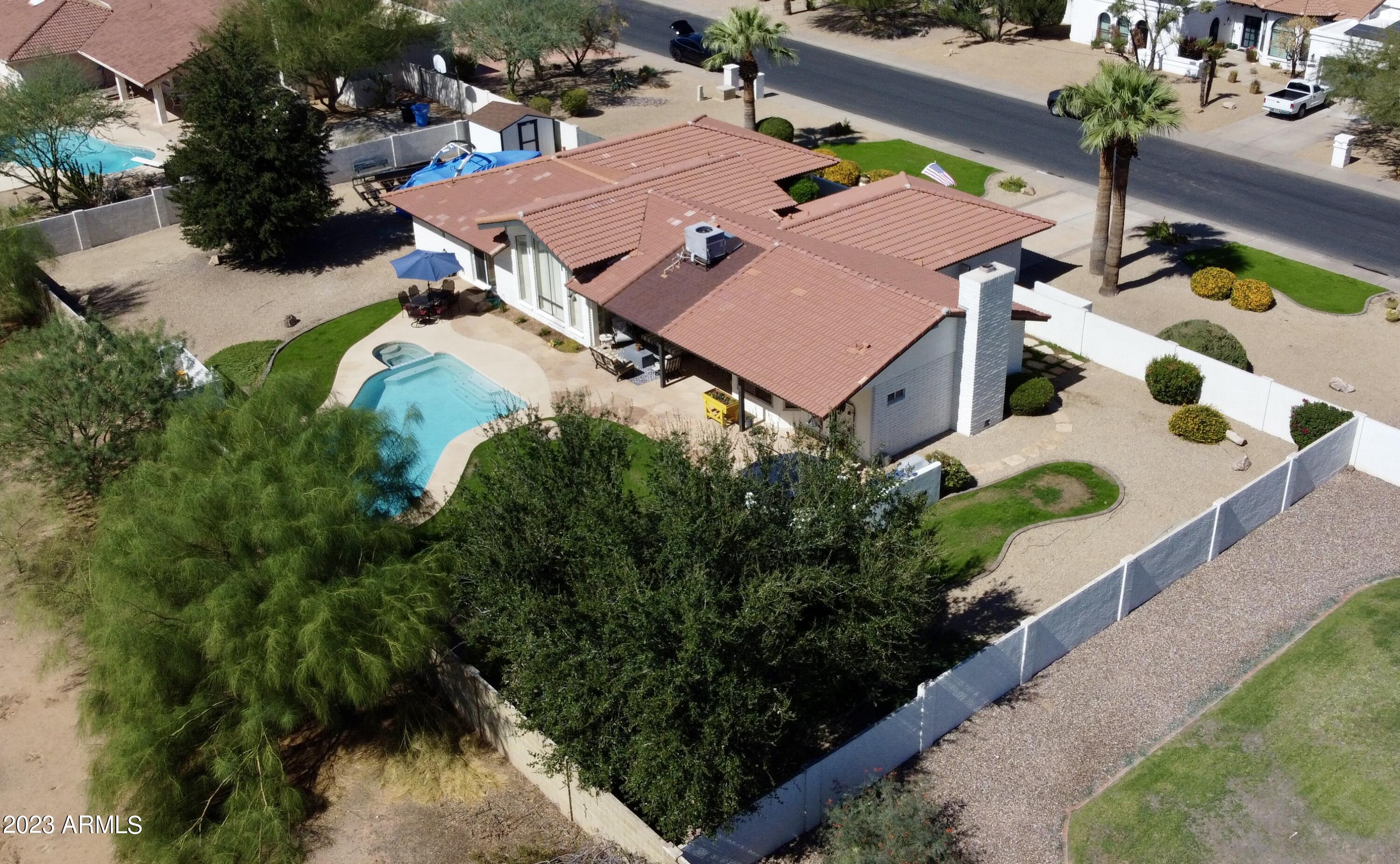 5331 E POINSETTIA Drive