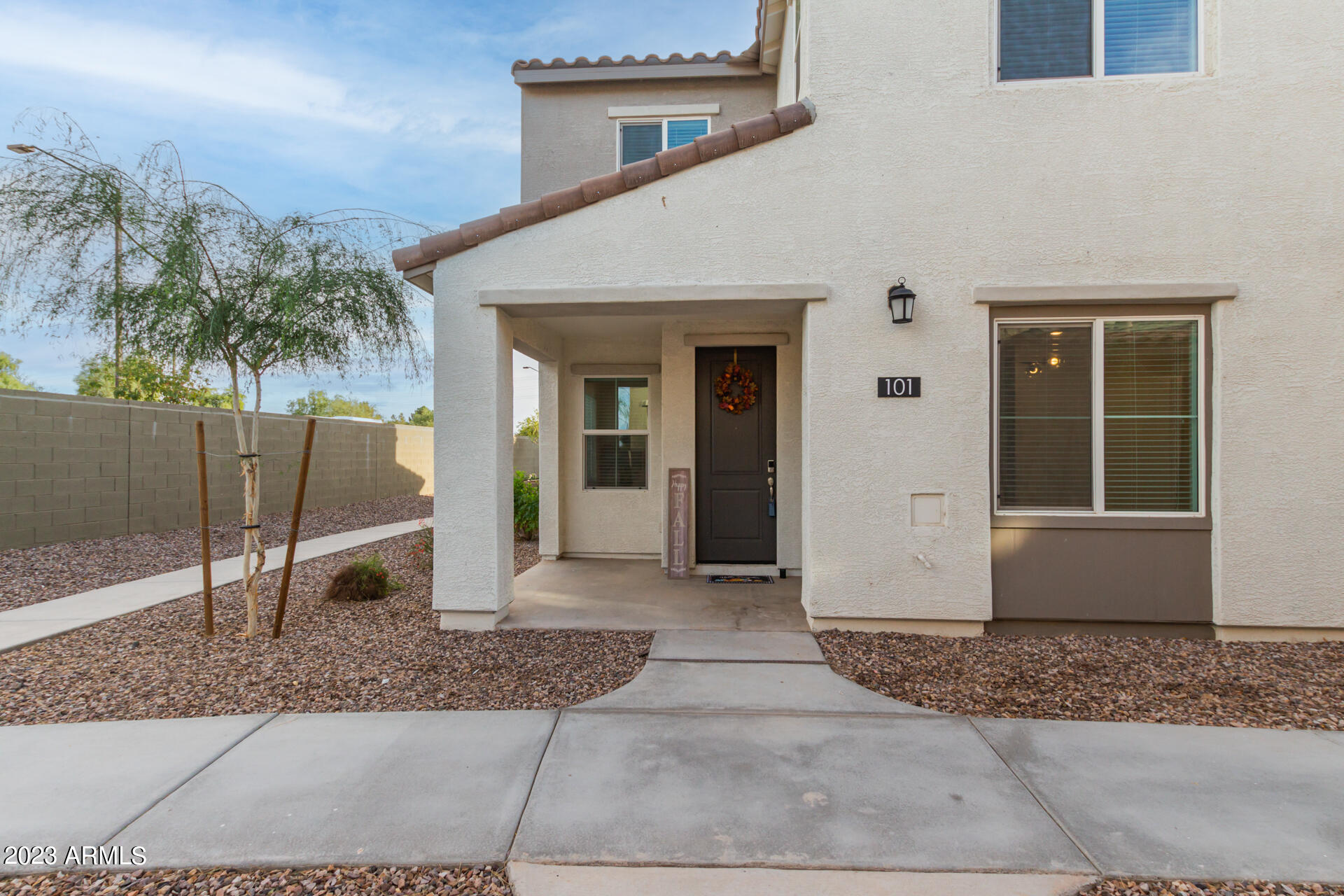 778 E Harper Street, 101