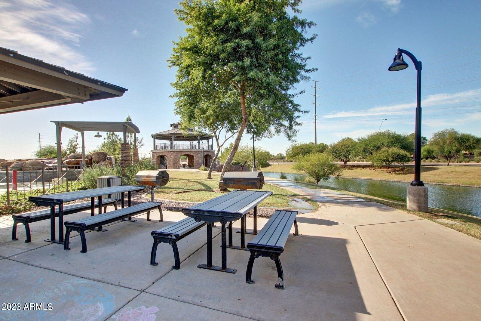 778 E Harper Street, 101