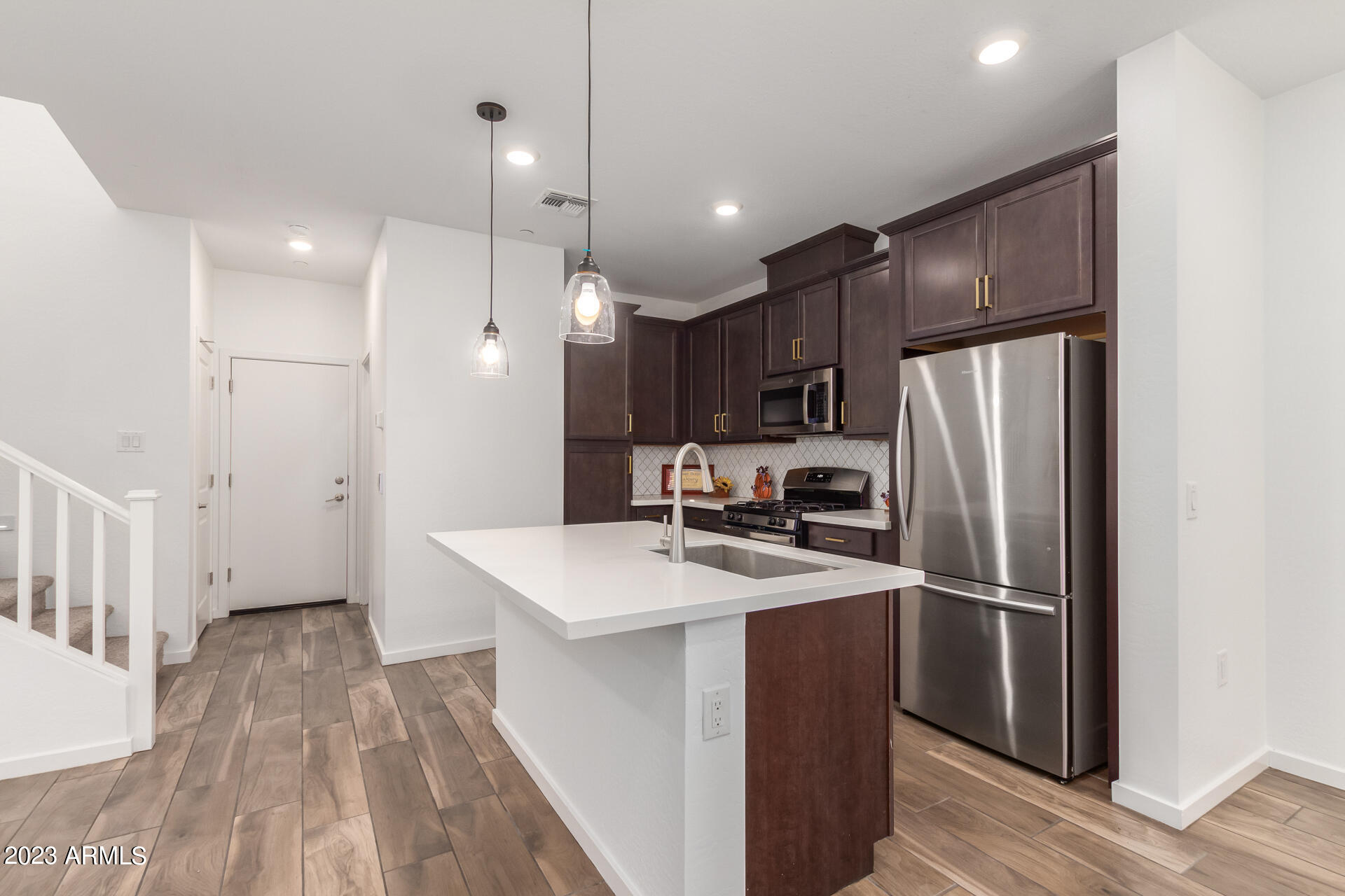 778 E Harper Street, 101